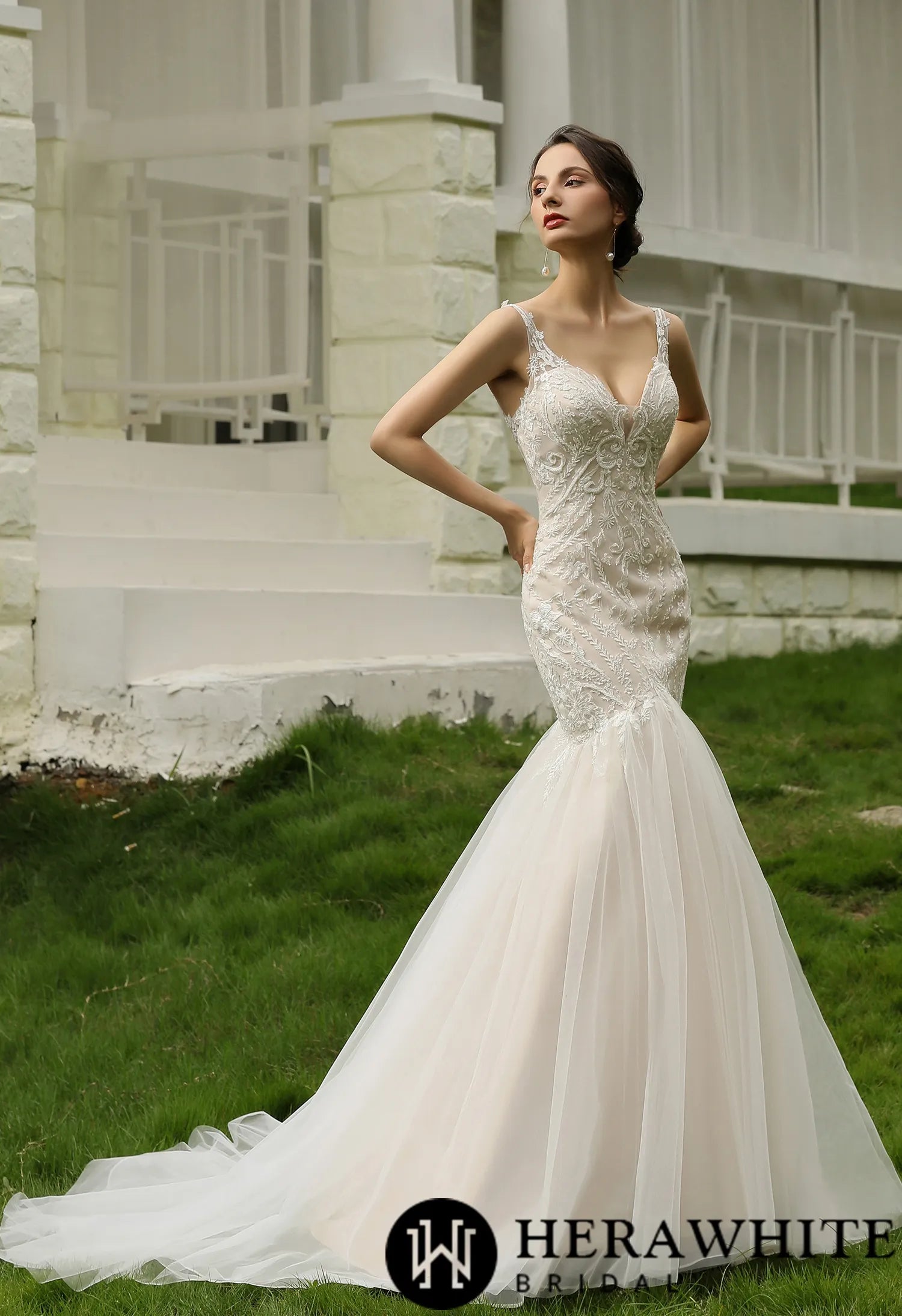Elegant Beaded Lace Trumpet Tulle Bridal Gown
