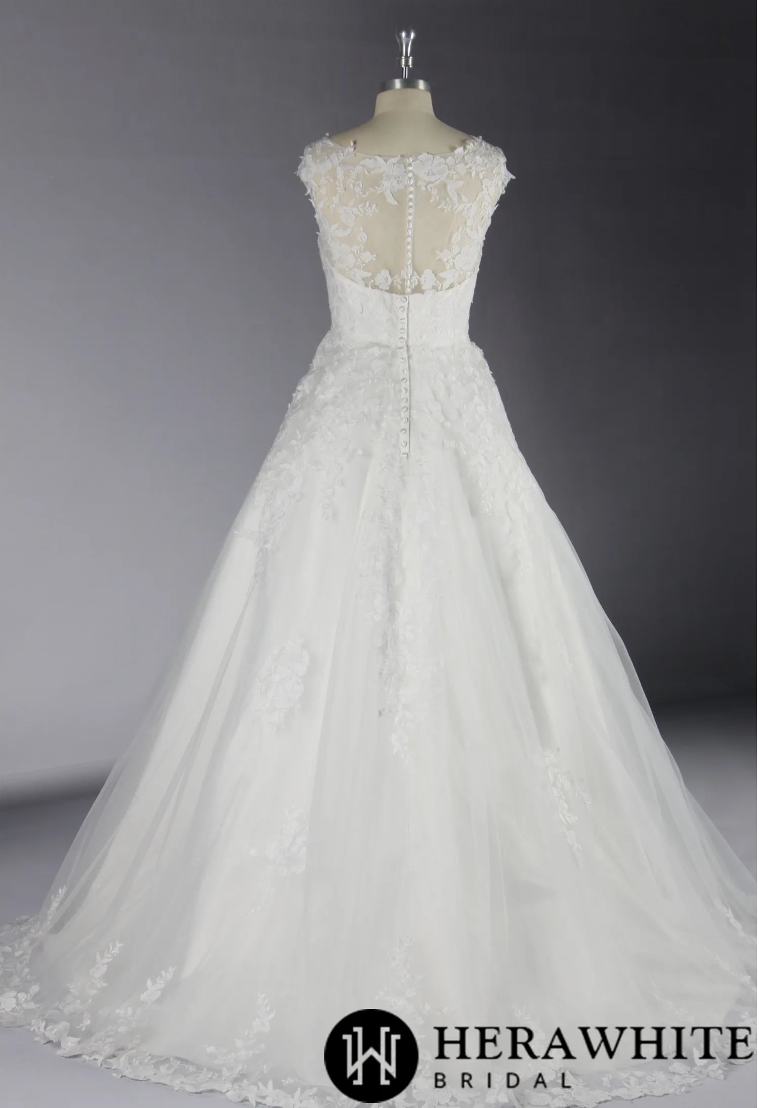 Chic Lace Appliqués Beach Wedding Gown