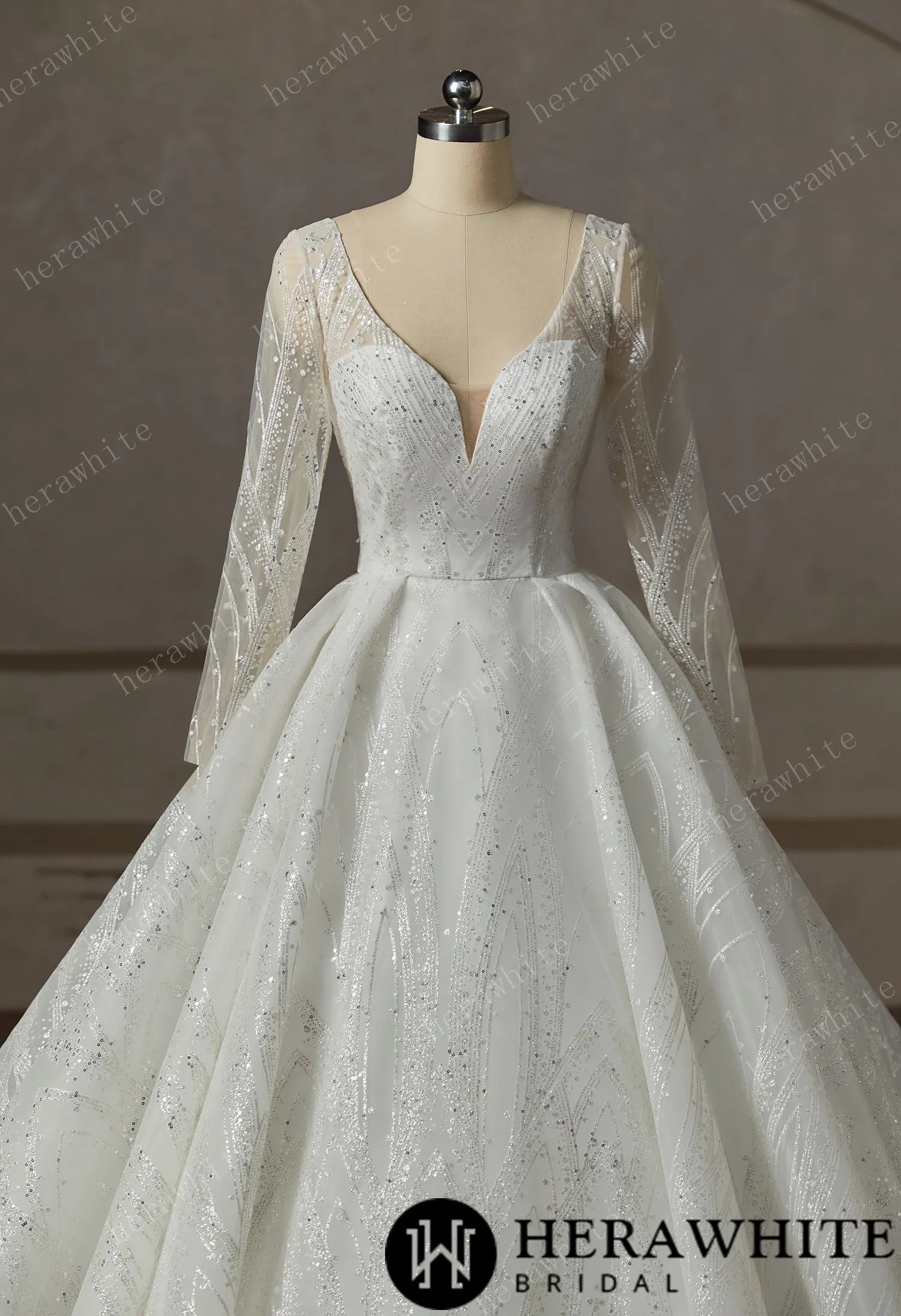 Luxury Lace Beading Wedding Dress With Long Sleeve