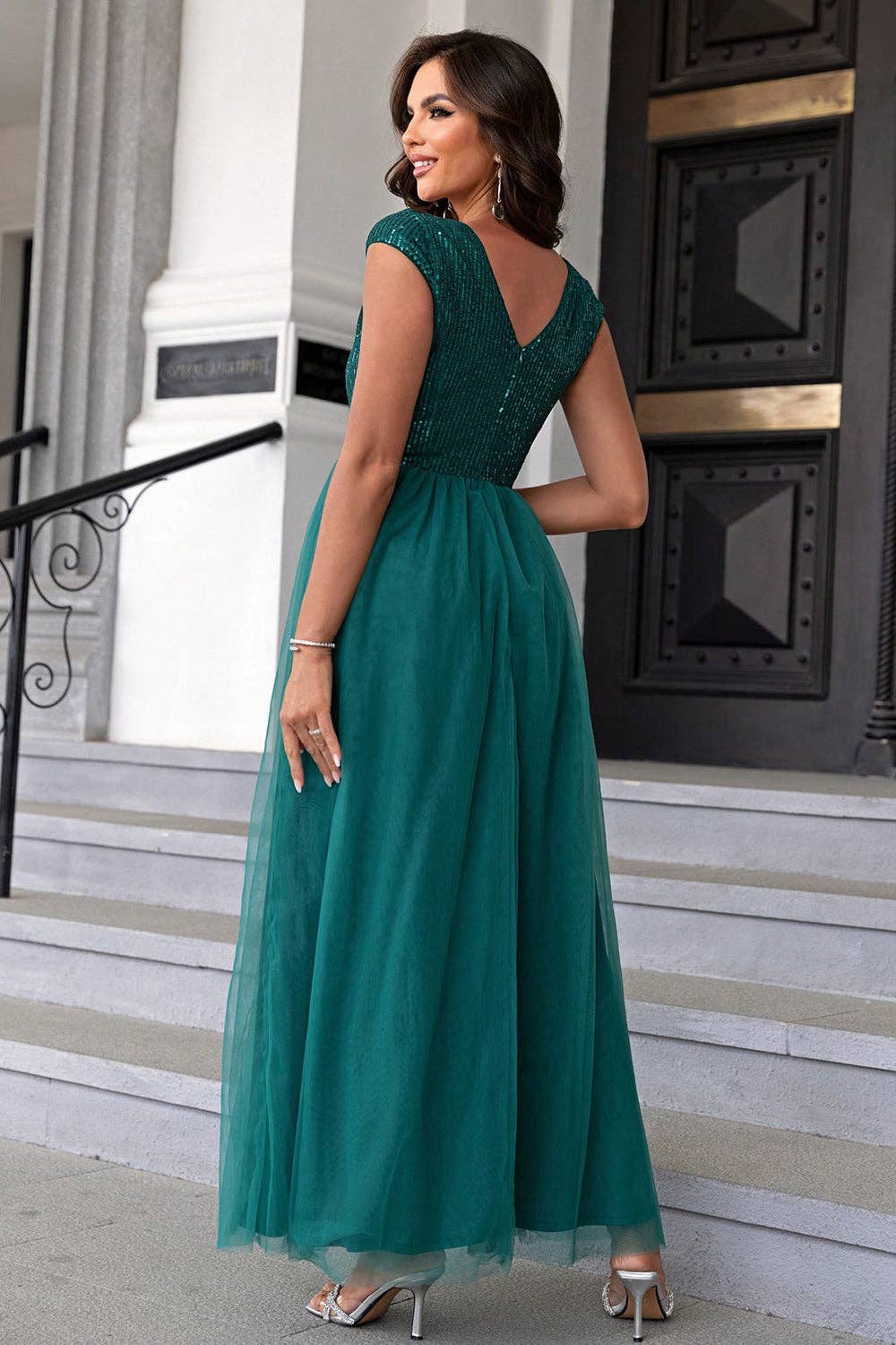 Sequin V-Neck Mesh Maxi Dress: Black / L