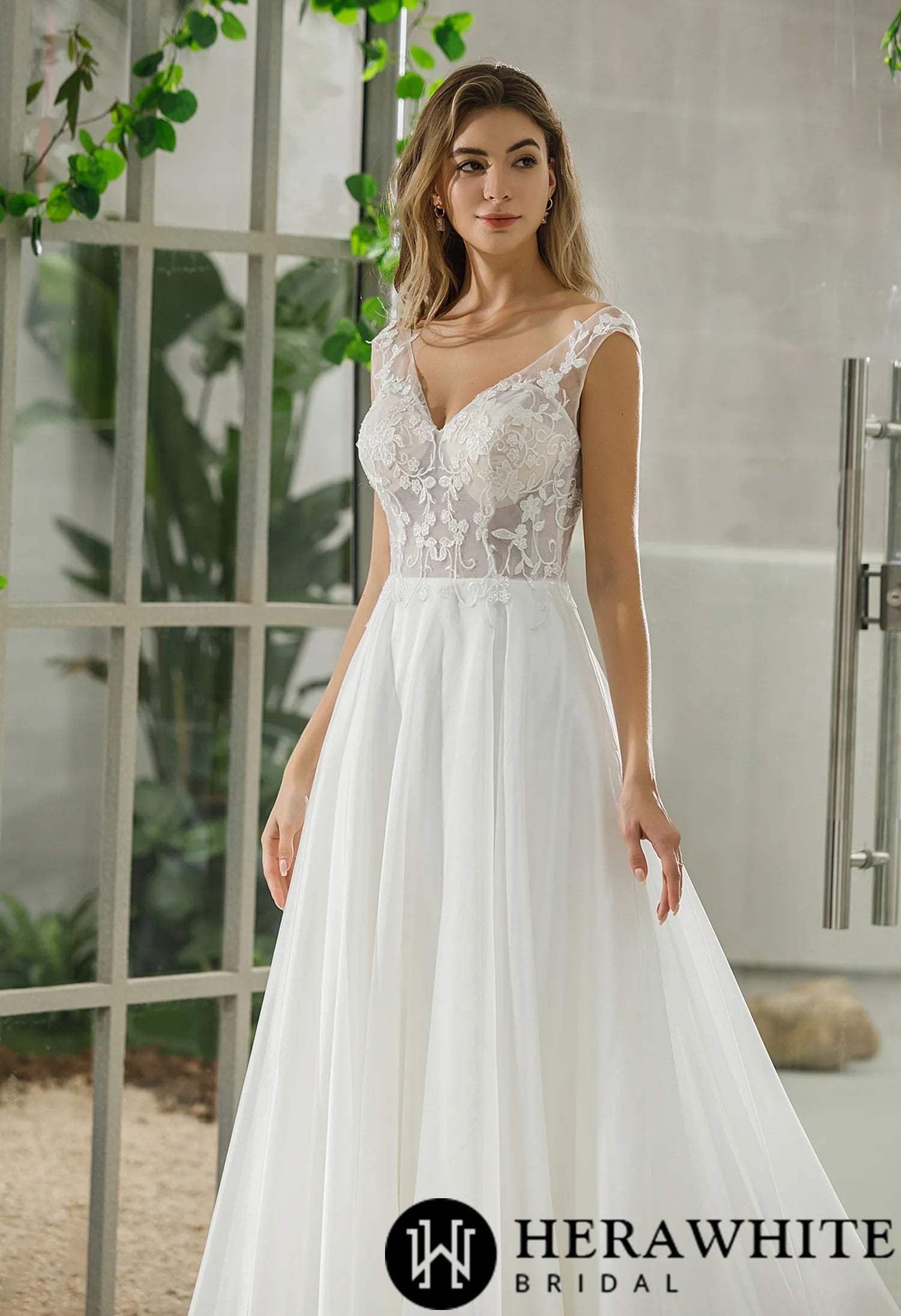Sleeveless Illusion Lace Organza Wedding Dress