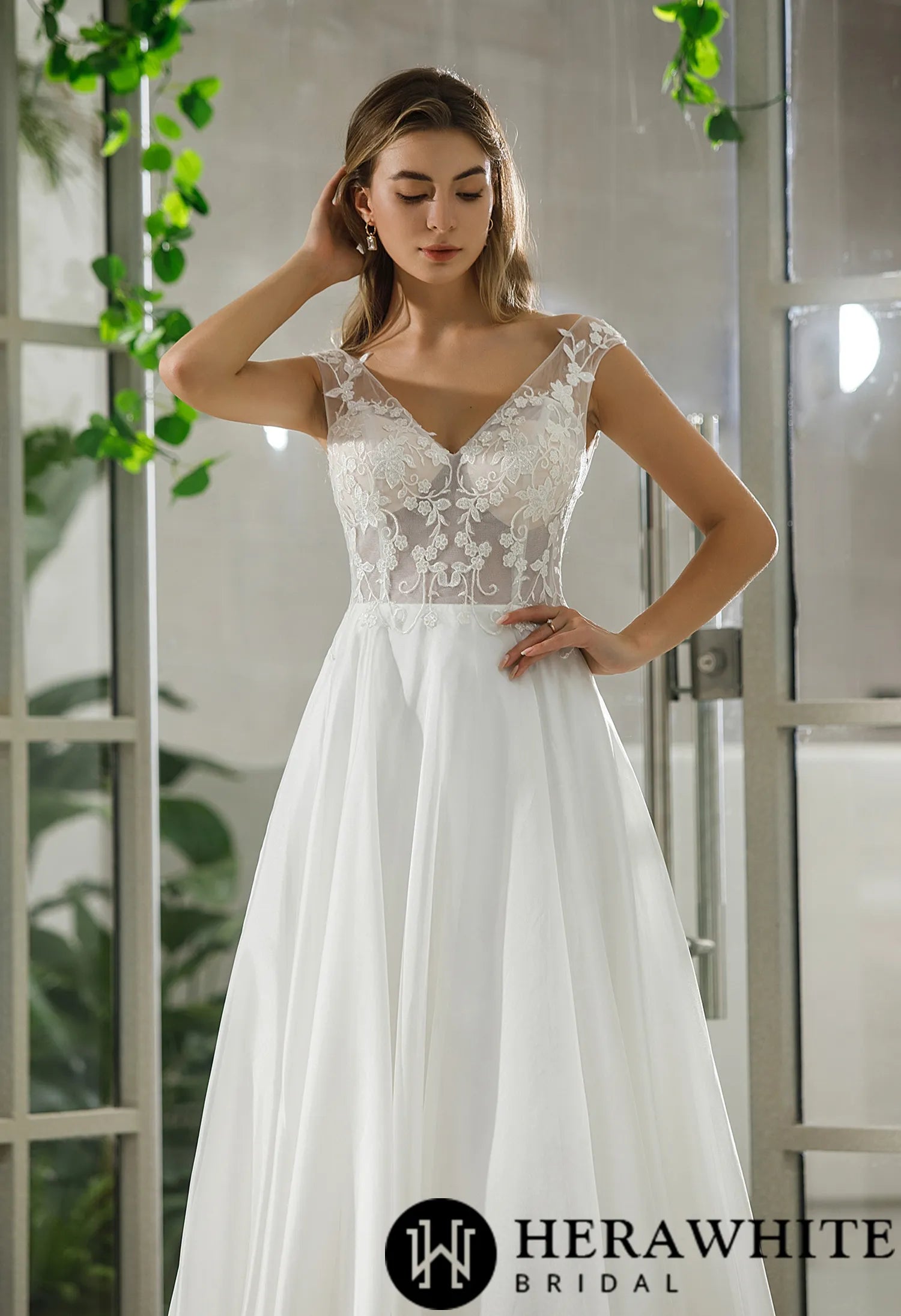 Sleeveless Illusion Lace Organza Wedding Dress