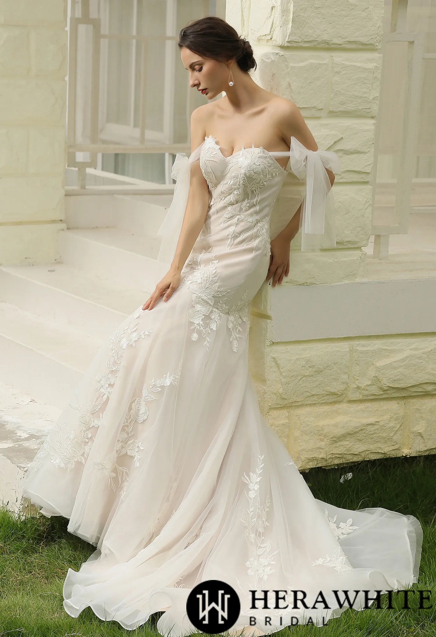 Floral Lace Mermaid Bridal Gown With Detachable Tulle Straps
