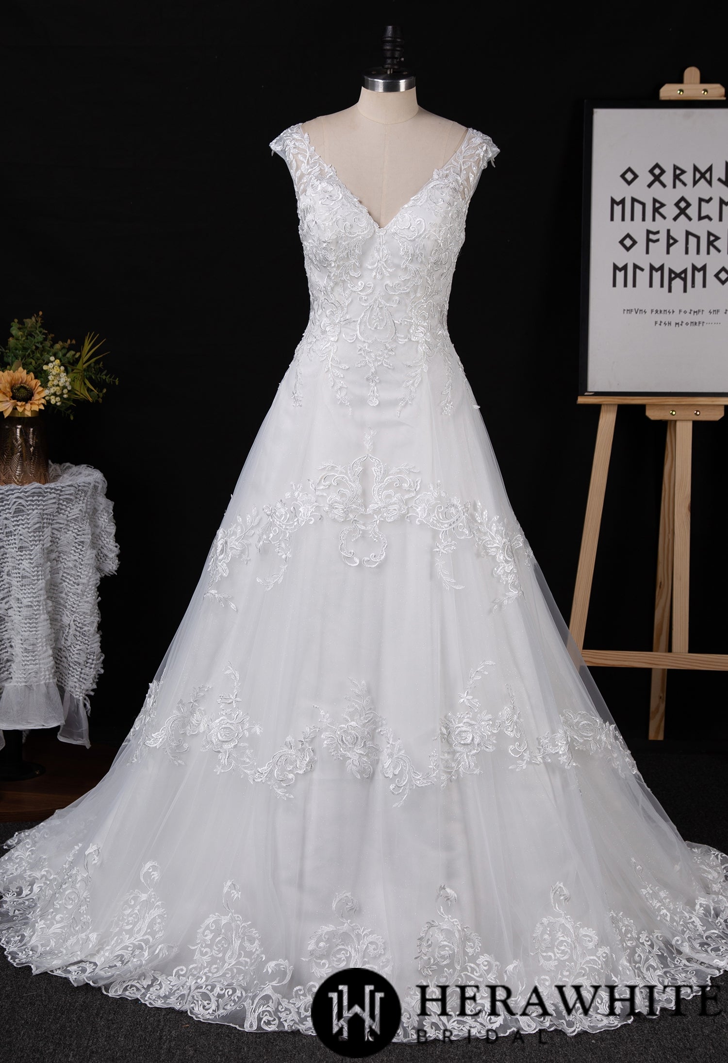 Romantic Lace Wedding Dress With Cap Sleeve