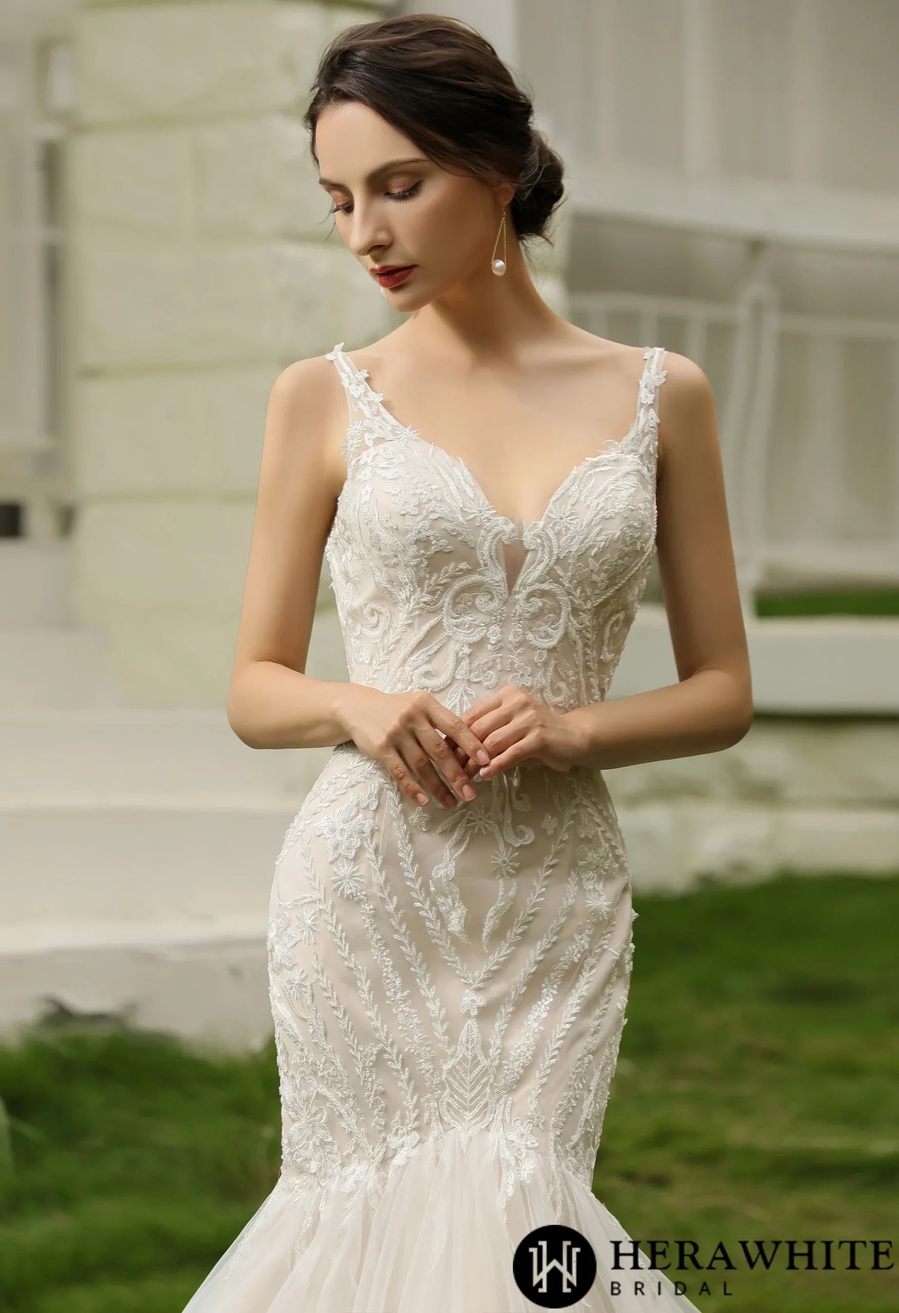 Elegant Beaded Lace Trumpet Tulle Bridal Gown