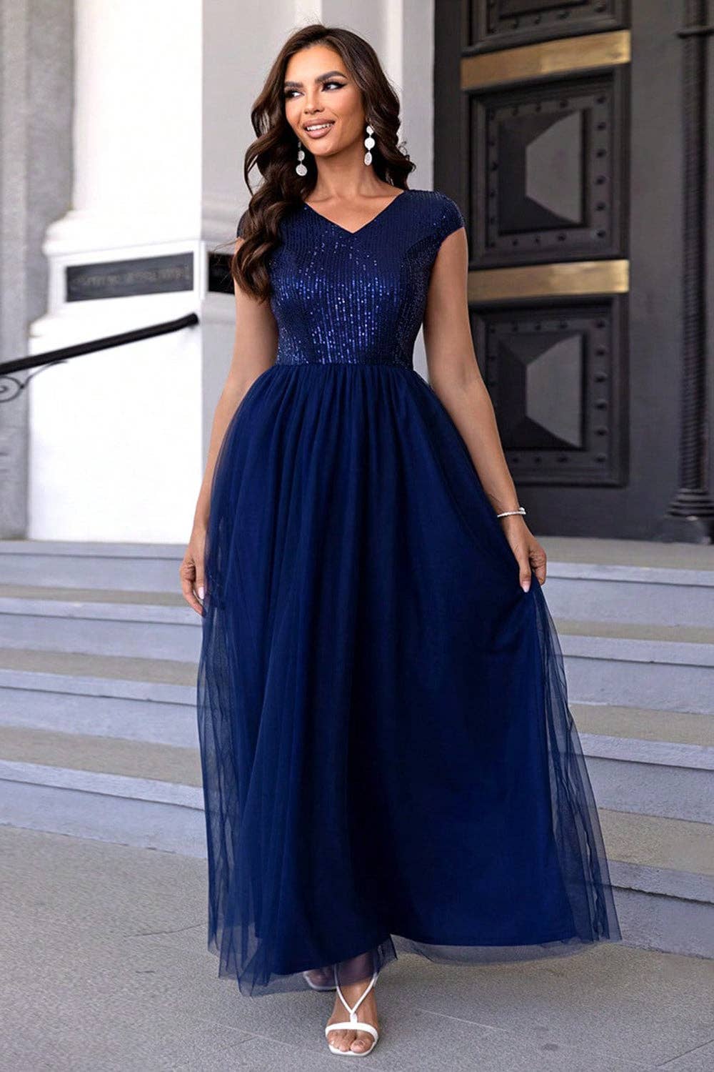 Sequin V-Neck Mesh Maxi Dress: Black / L