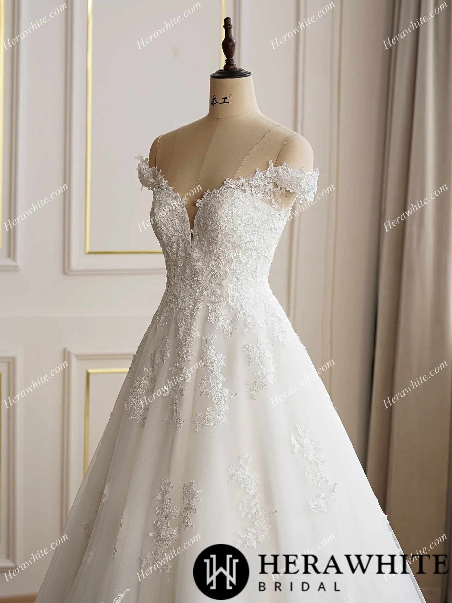 Elegant Lace A-line Wedding Dress With Off the Shoulder Sleeves