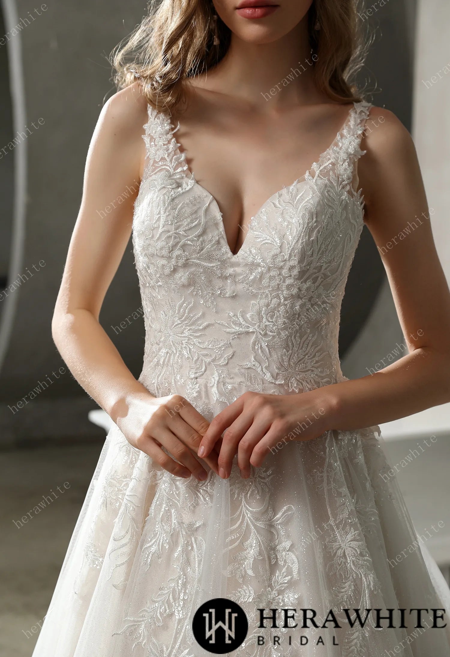 Stunning Tulle Lace Bridal Ball Gown with Glitter Tulle
