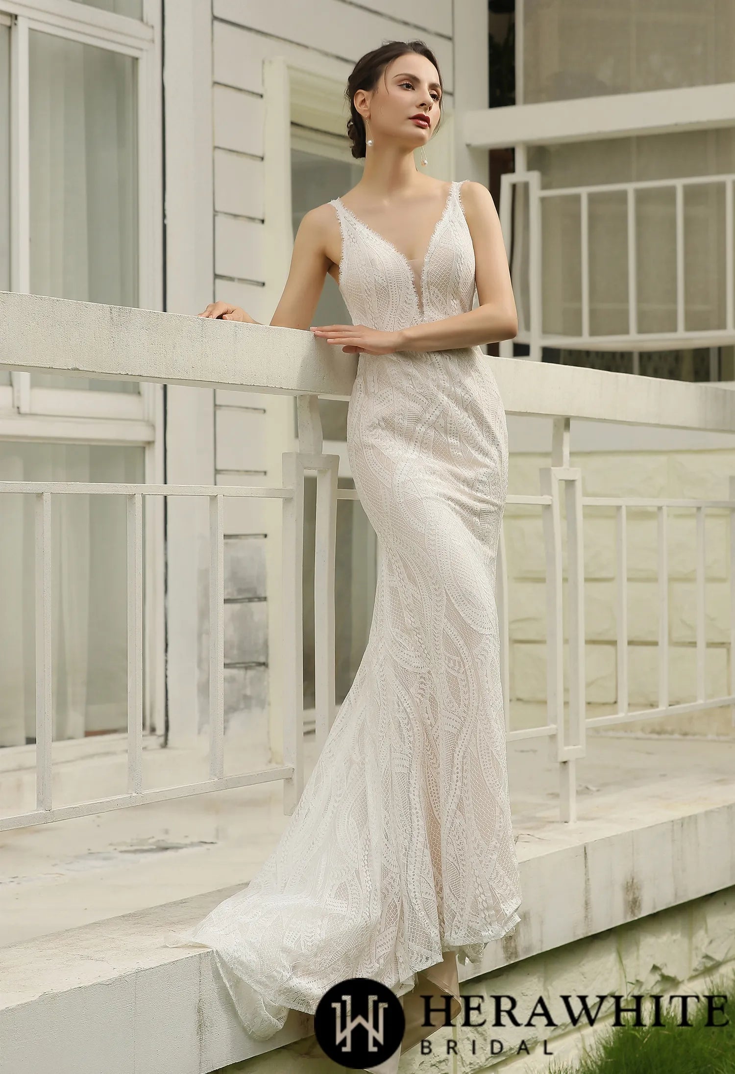 Slim and Sexy Wedding Gown With Illusion Back