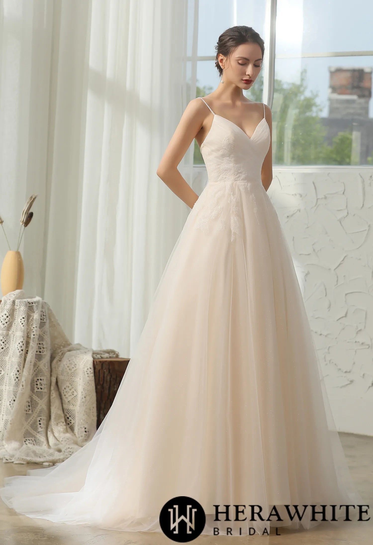 Elegant Lace Pleated A-Line Wedding Dress