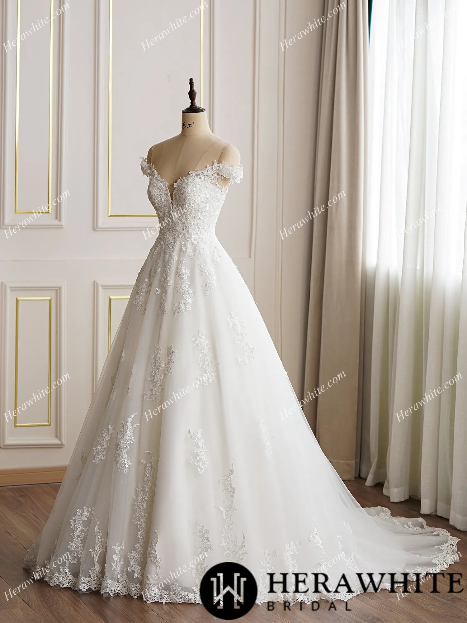 Elegant Lace A-line Wedding Dress With Off the Shoulder Sleeves