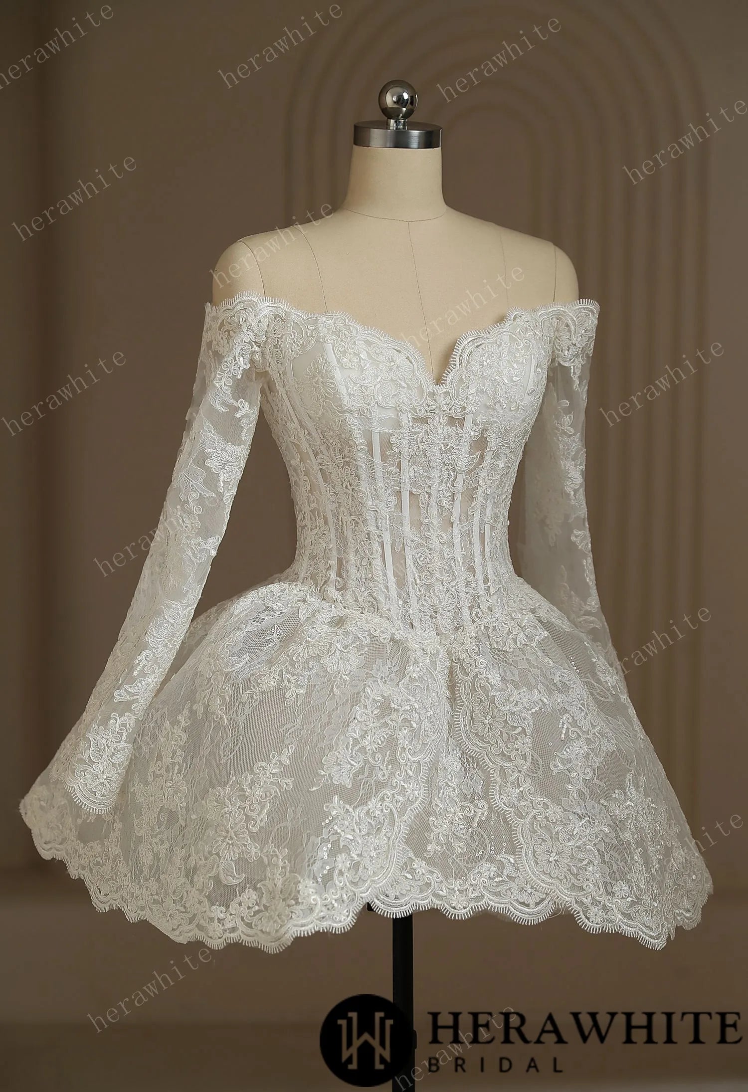 Short Lace Wedding Dresses With Long Sleeve