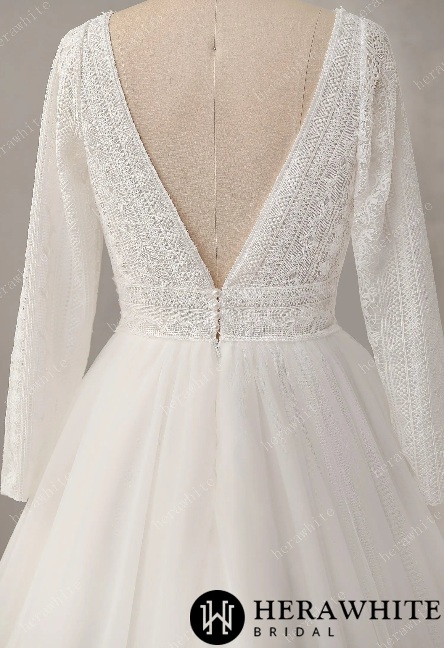 Graphlc Lace Boho Wedding Dress with Long Sleeve and V-Back