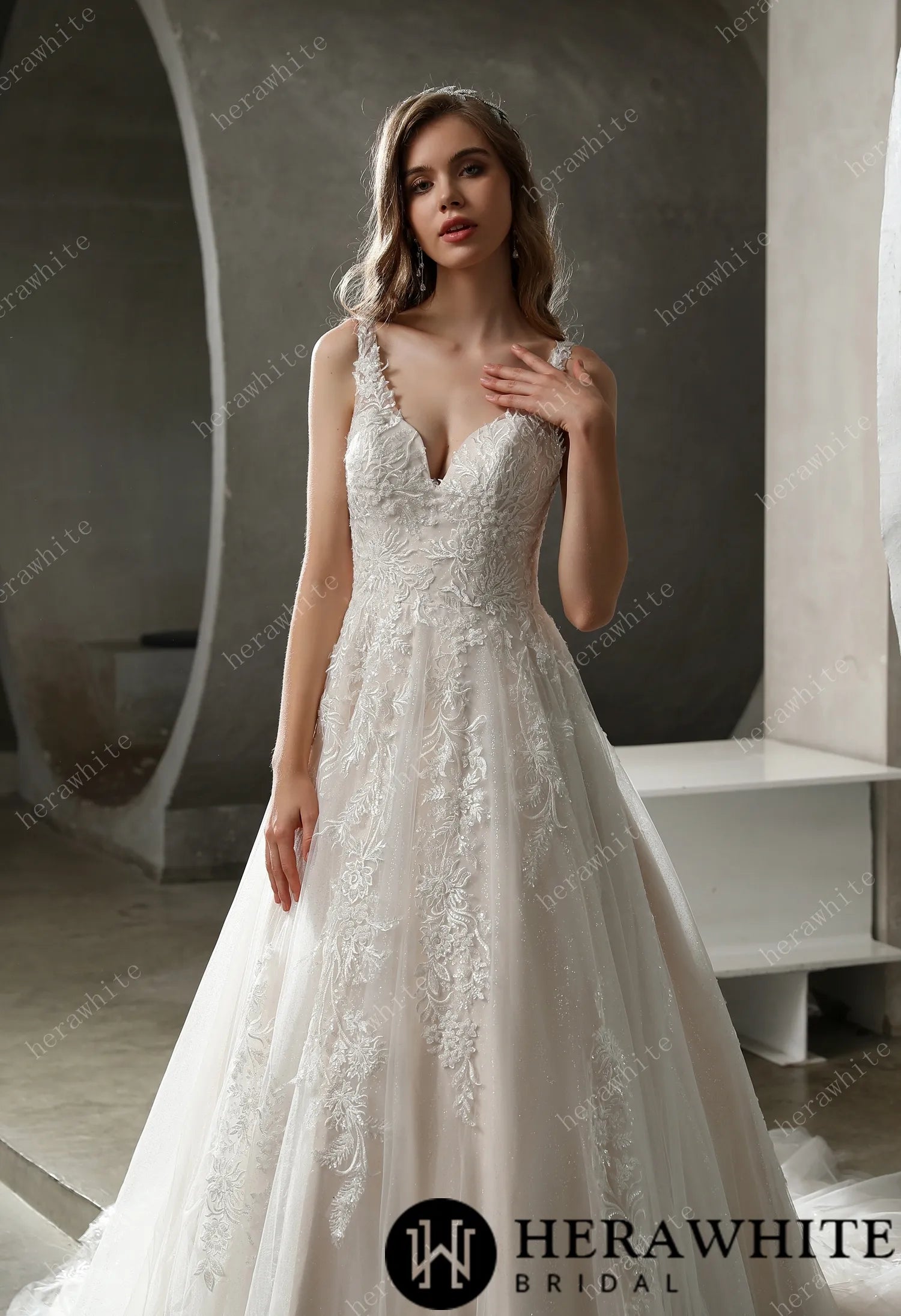 Stunning Tulle Lace Bridal Ball Gown with Glitter Tulle