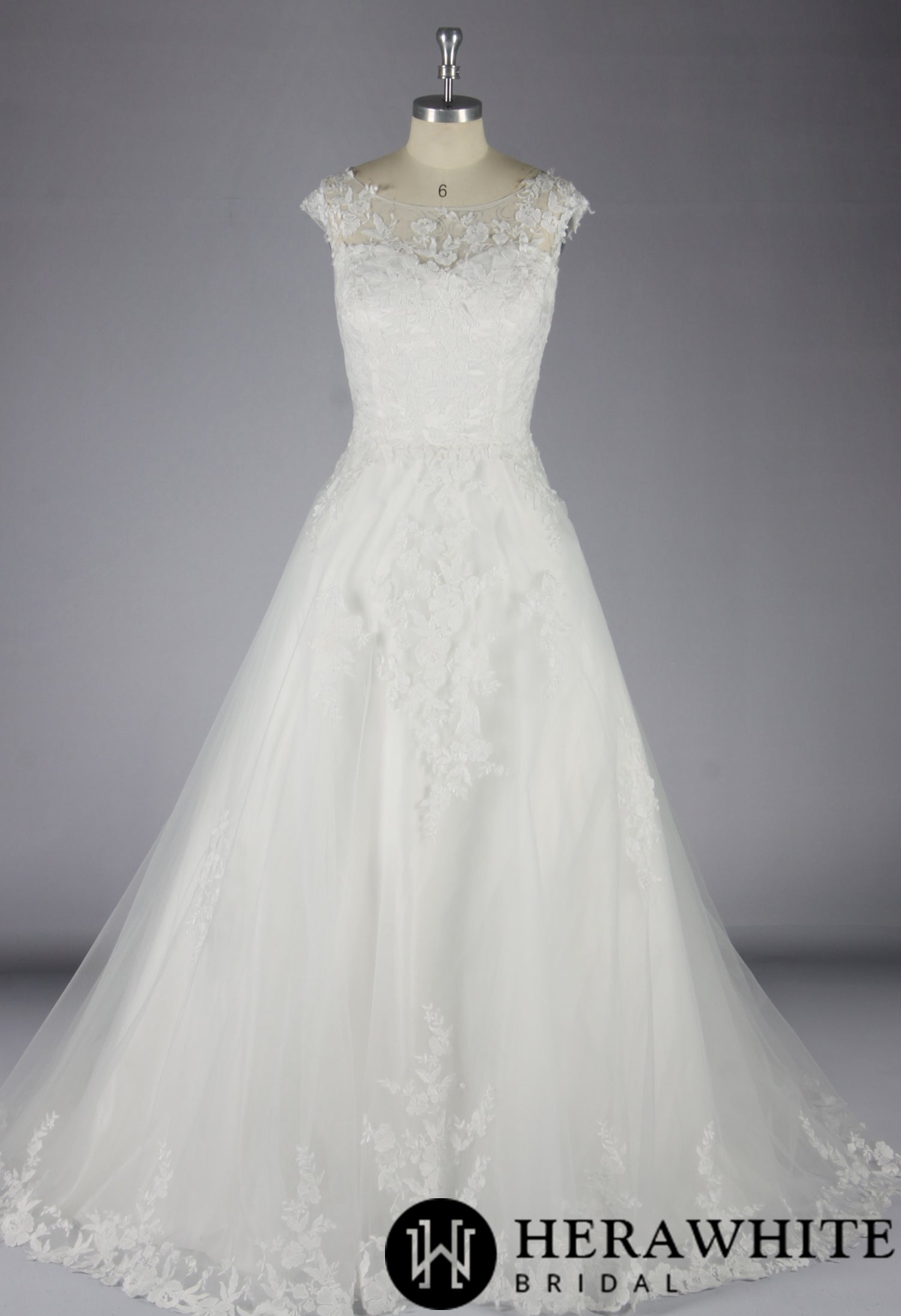 Chic Lace Appliqués Beach Wedding Gown