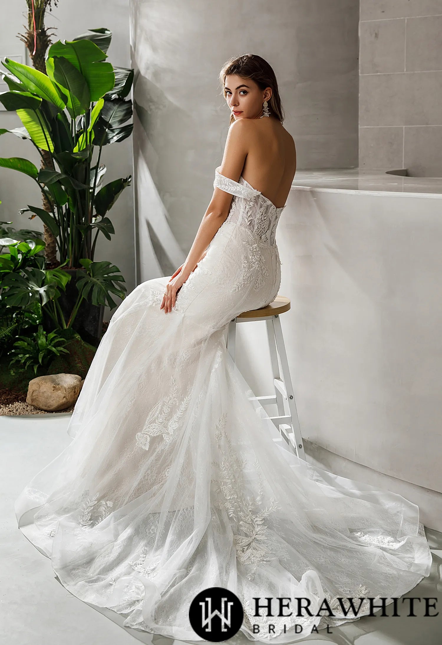 Romantic Sweetheart Neckline Bridal Gown With Illusion Bodice
