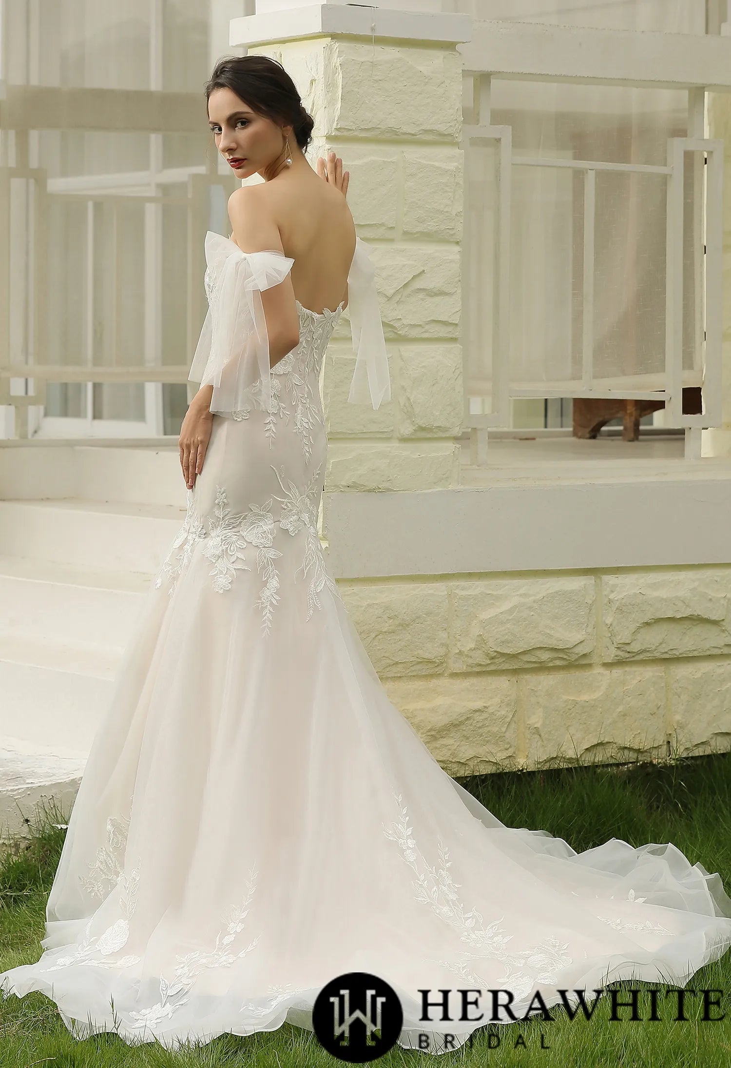 Floral Lace Mermaid Bridal Gown With Detachable Tulle Straps
