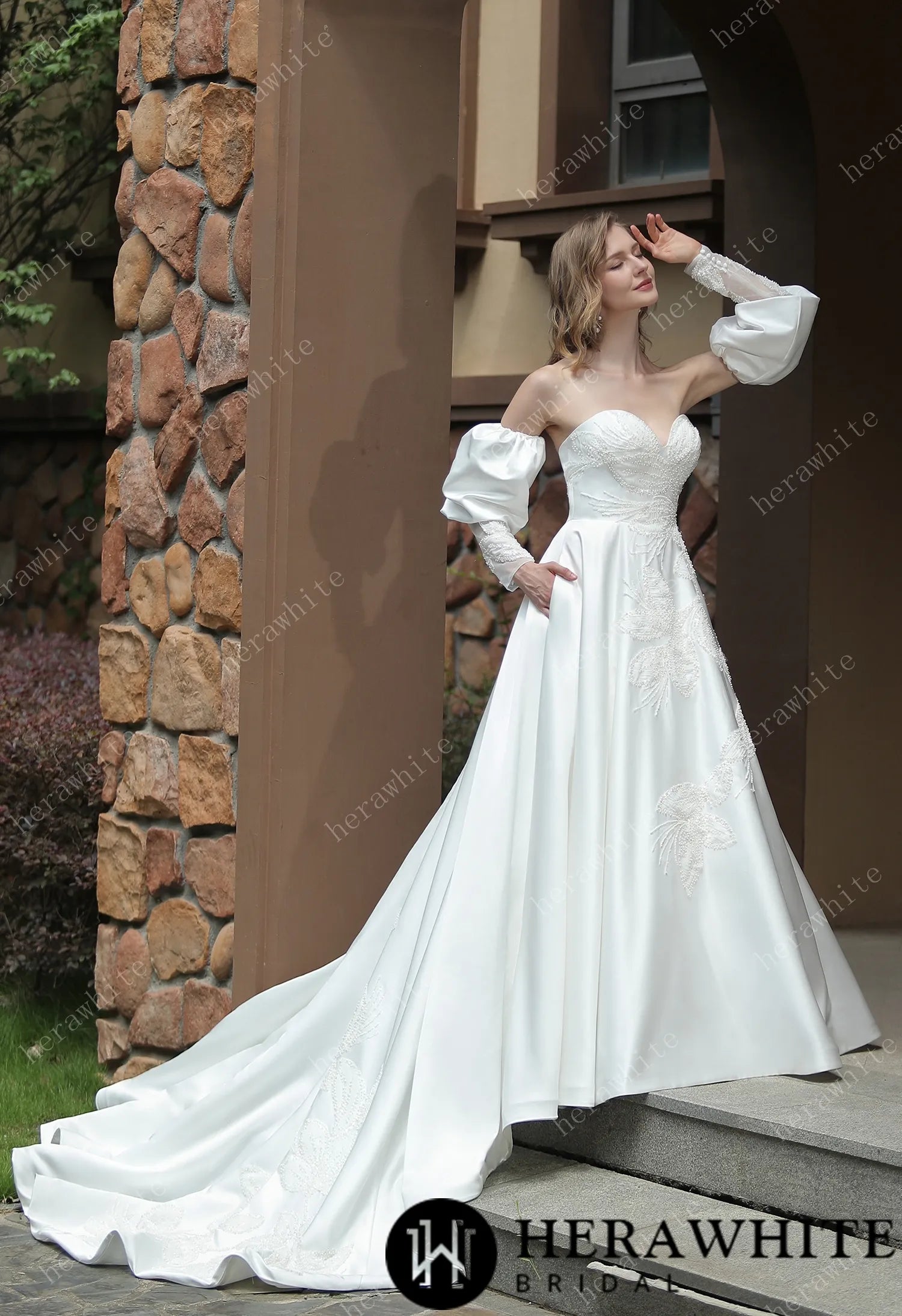 Classic Sweetheart Satin Wedding Dress With Detachable Pouf Sleeves