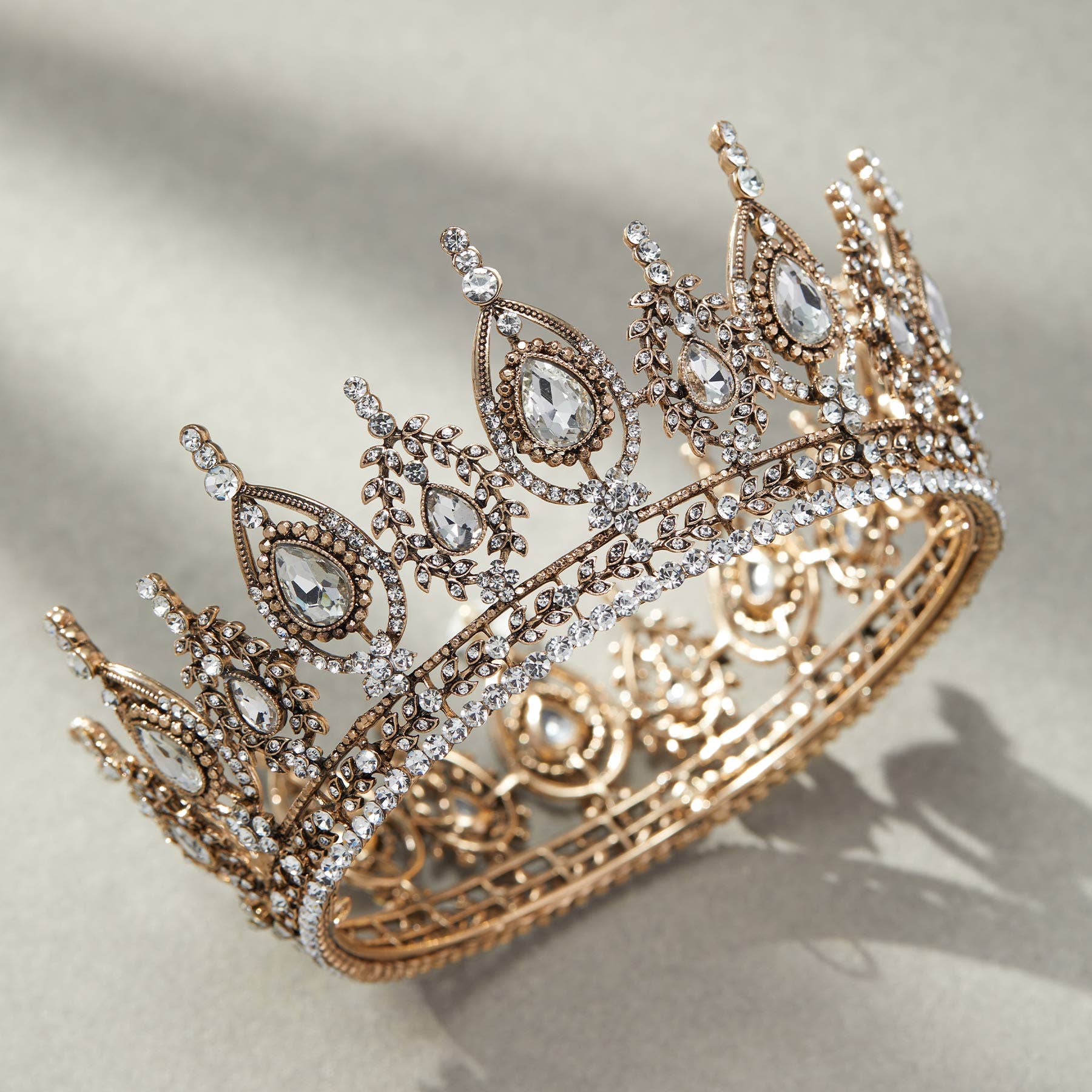 SWEETV Royal Queen Crown for Women: Antique Gold