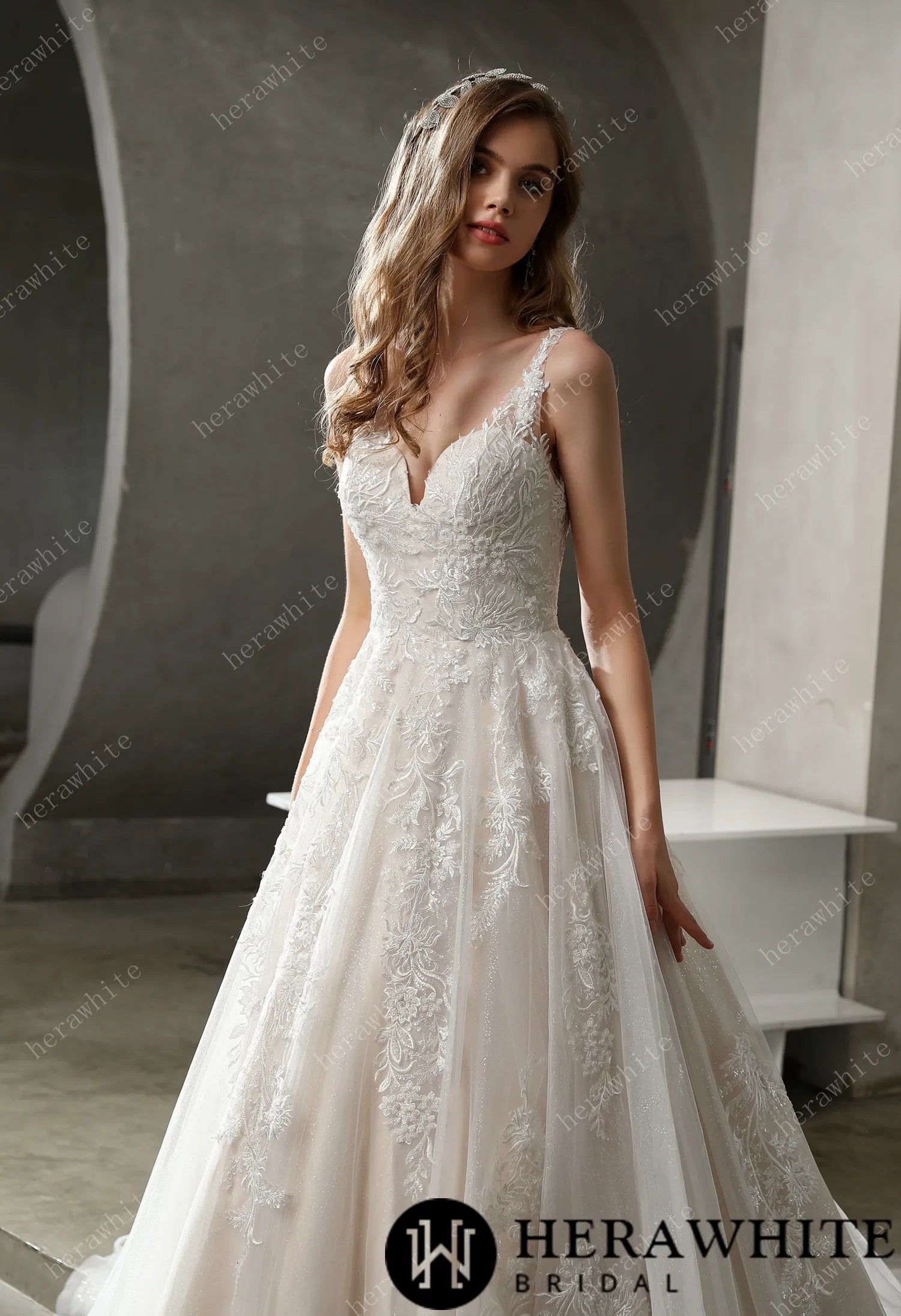 Stunning Tulle Lace Bridal Ball Gown with Glitter Tulle