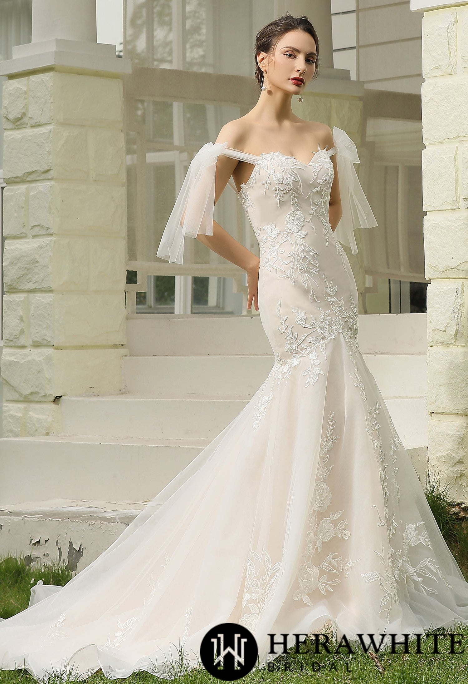 Floral Lace Mermaid Bridal Gown With Detachable Tulle Straps