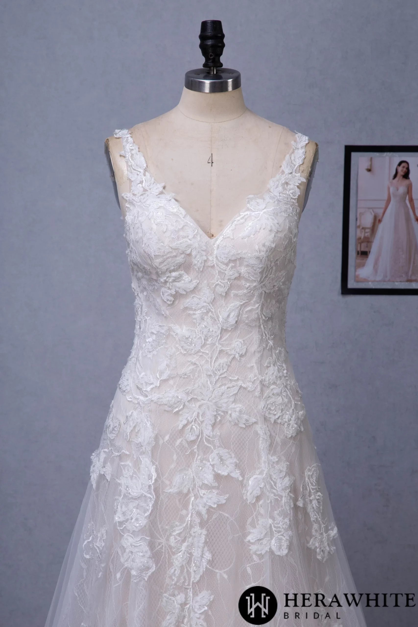 Romantic A-Line V-neck Floral Applique Court Train Bridal Gown