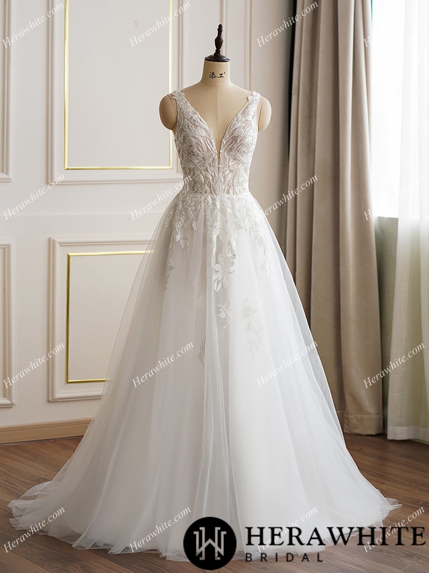 Sexy Lace Plunging Neckline Sleeveless Bridal Gown