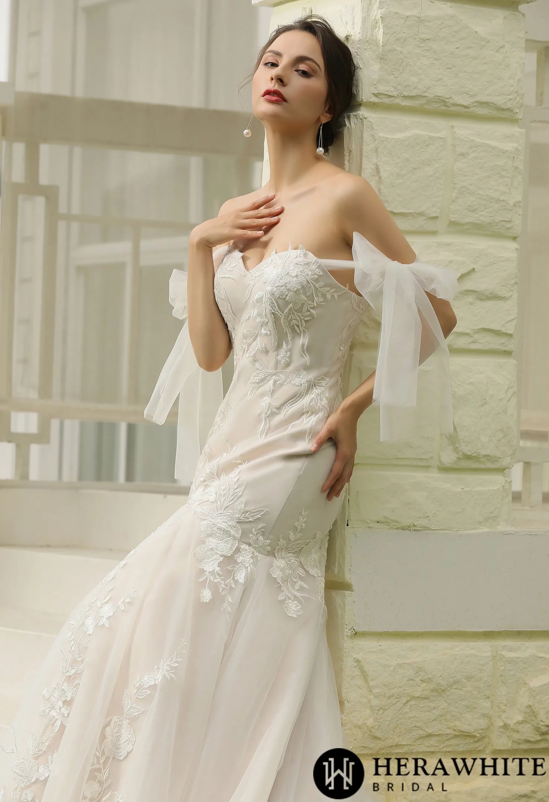 Floral Lace Mermaid Bridal Gown With Detachable Tulle Straps