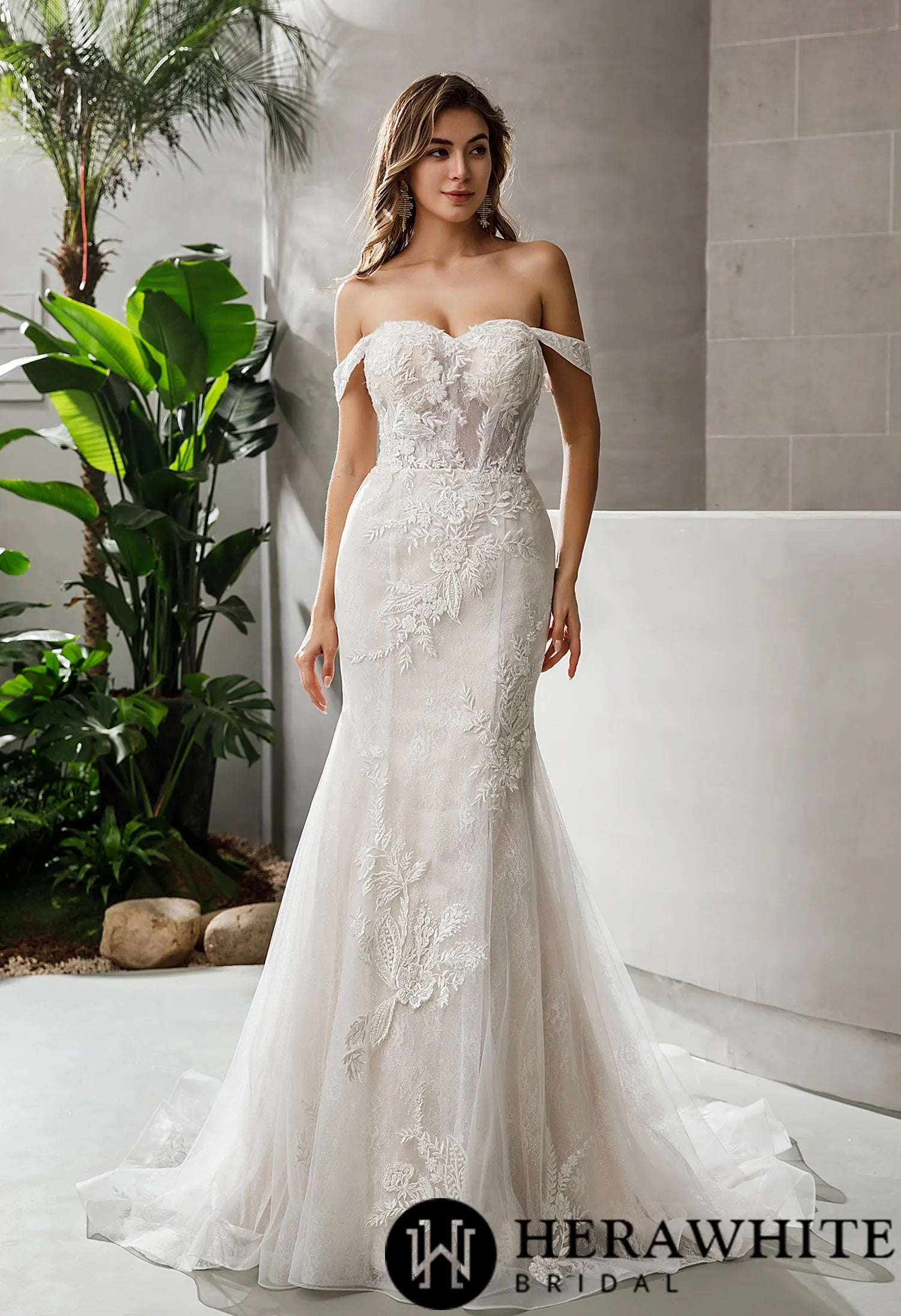 Romantic Sweetheart Neckline Bridal Gown With Illusion Bodice