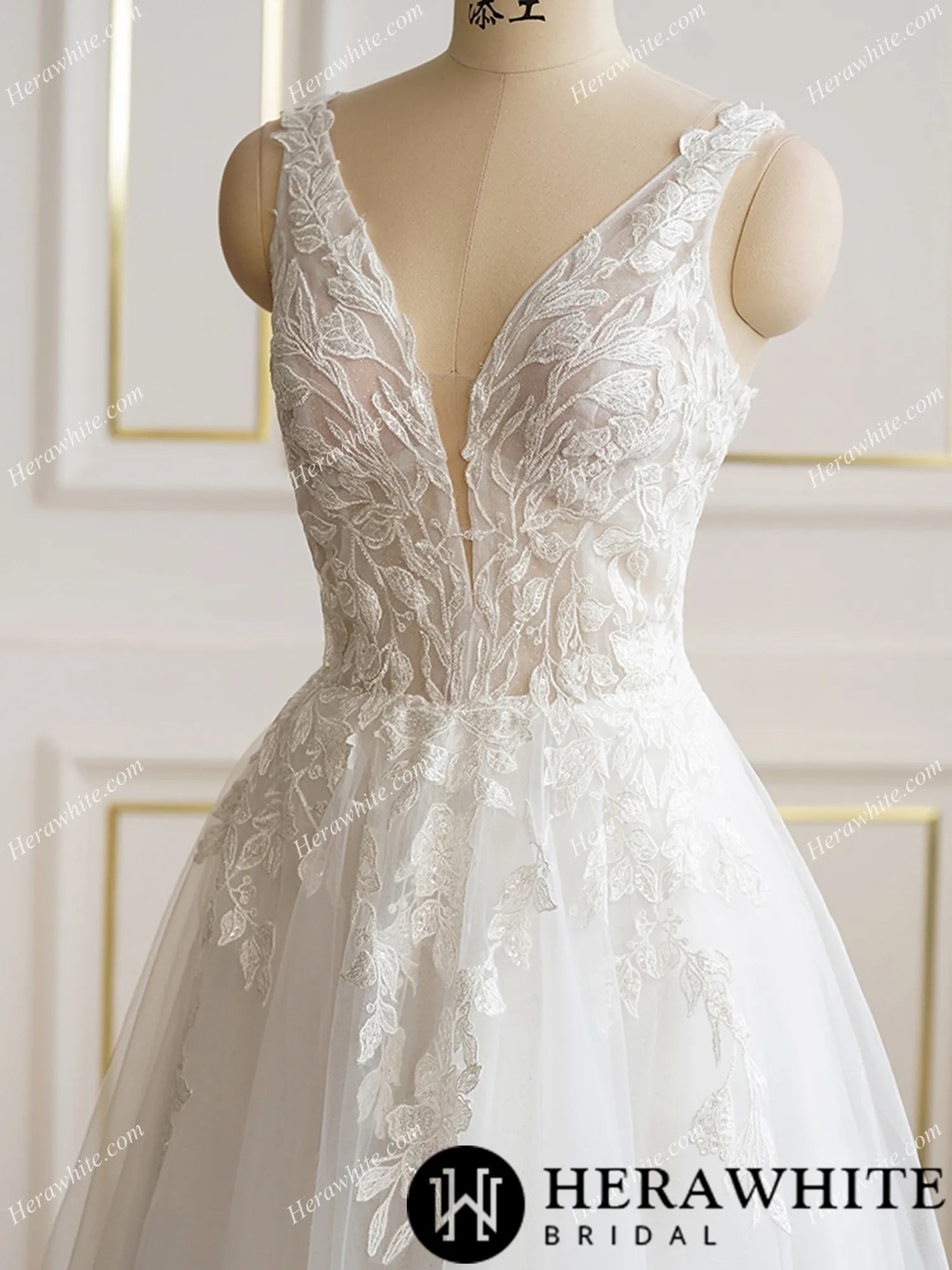 Sexy Lace Plunging Neckline Sleeveless Bridal Gown