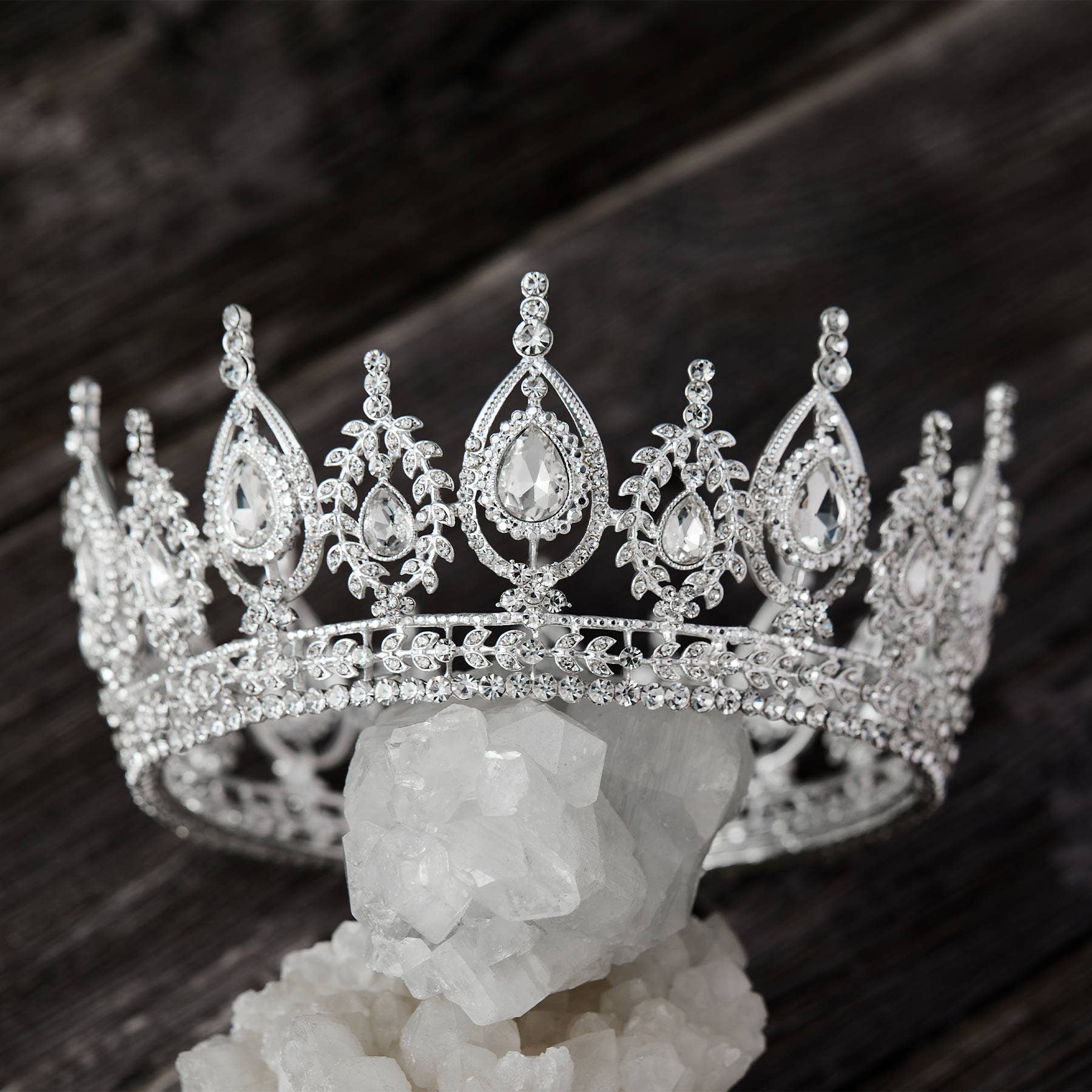 SWEETV Royal Queen Crown for Women: Antique Gold