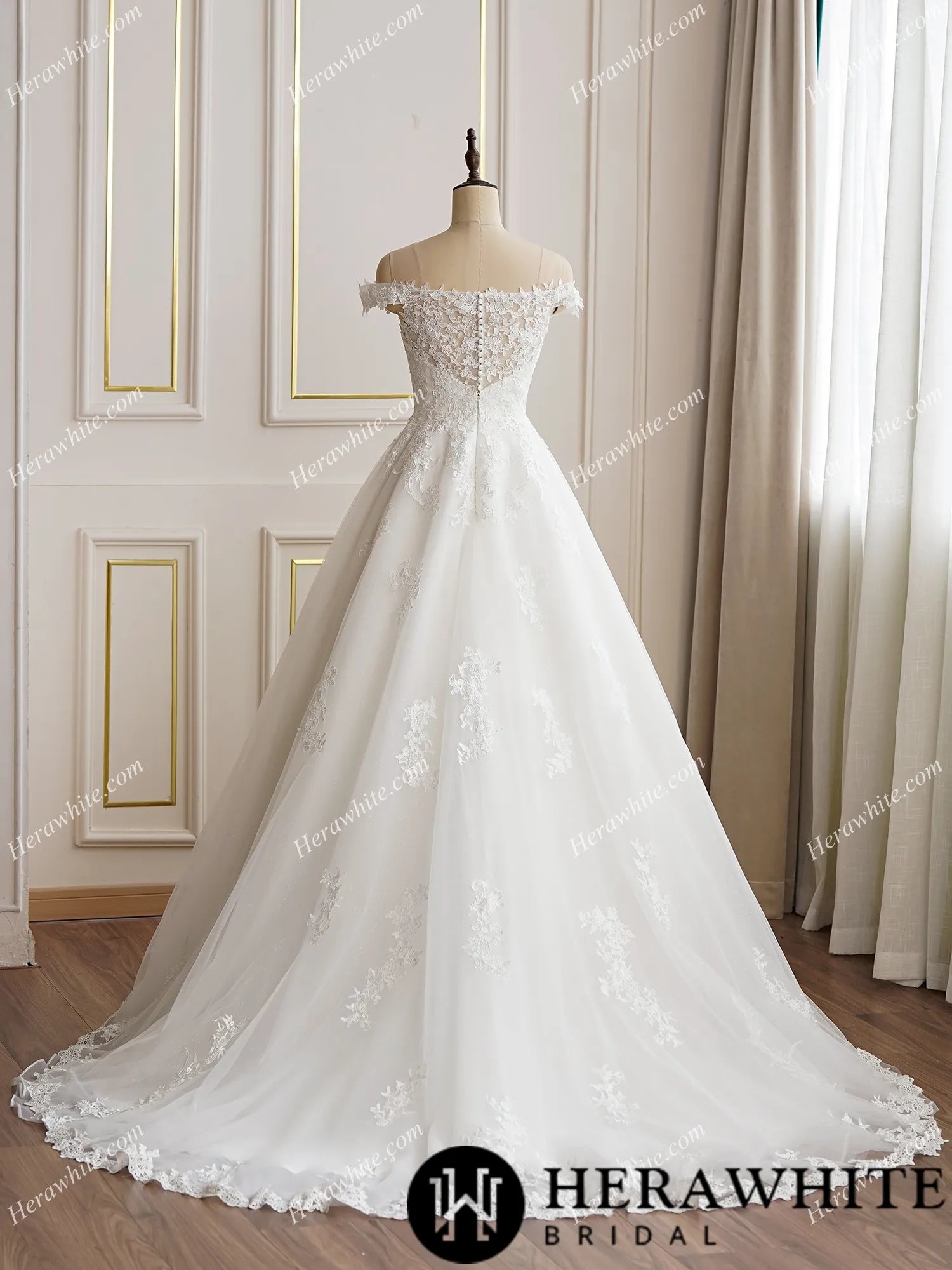 Elegant Lace A-line Wedding Dress With Off the Shoulder Sleeves