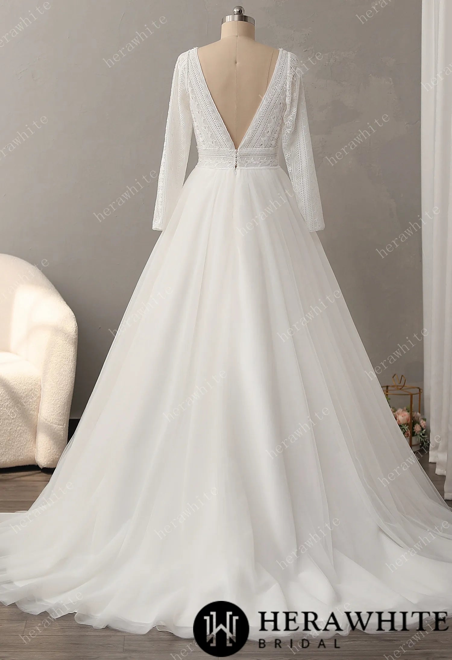Graphlc Lace Boho Wedding Dress with Long Sleeve and V-Back