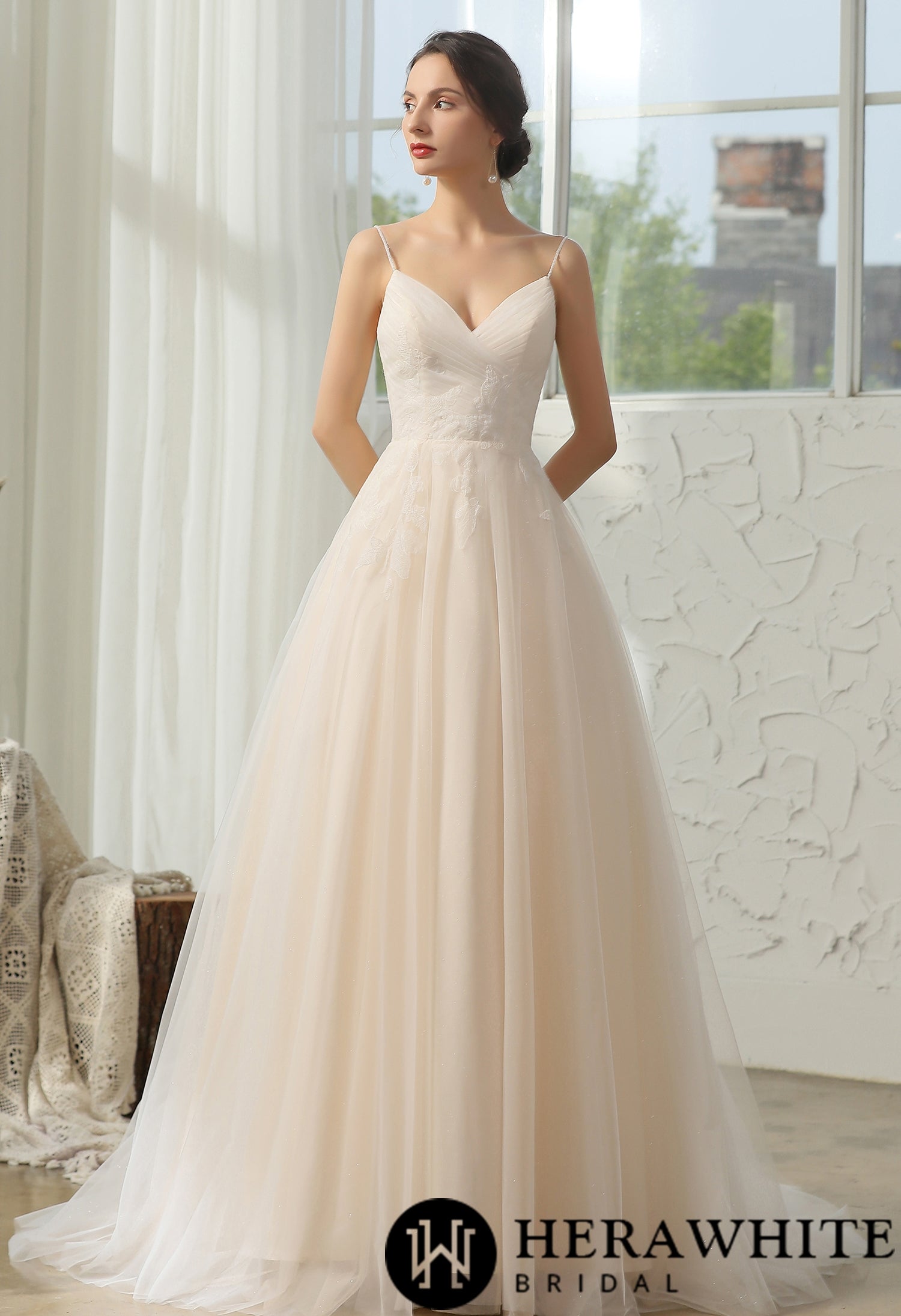 Elegant Lace Pleated A-Line Wedding Dress