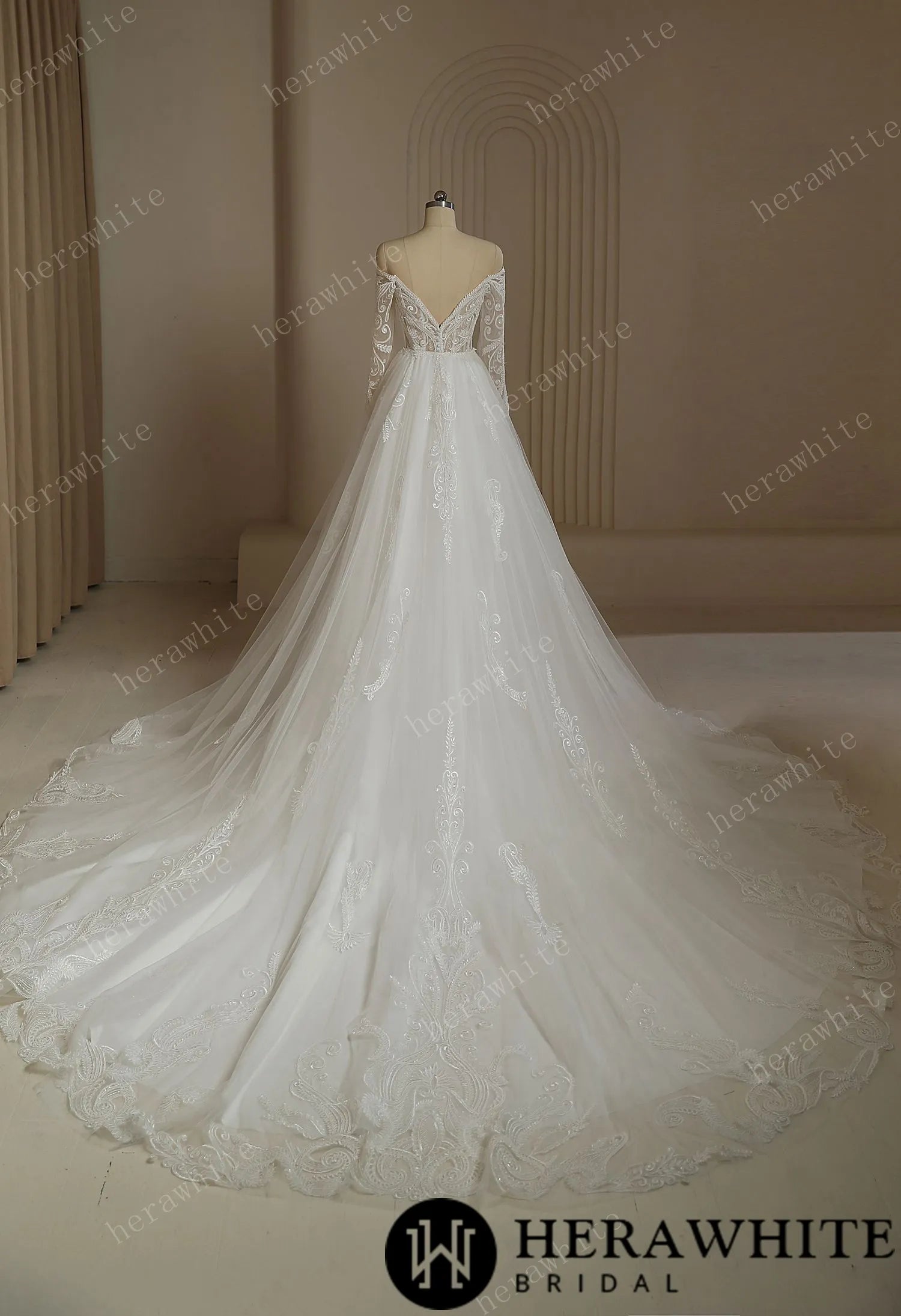 Exquisite Lace Mermaid Wedding Dress With Detached Train