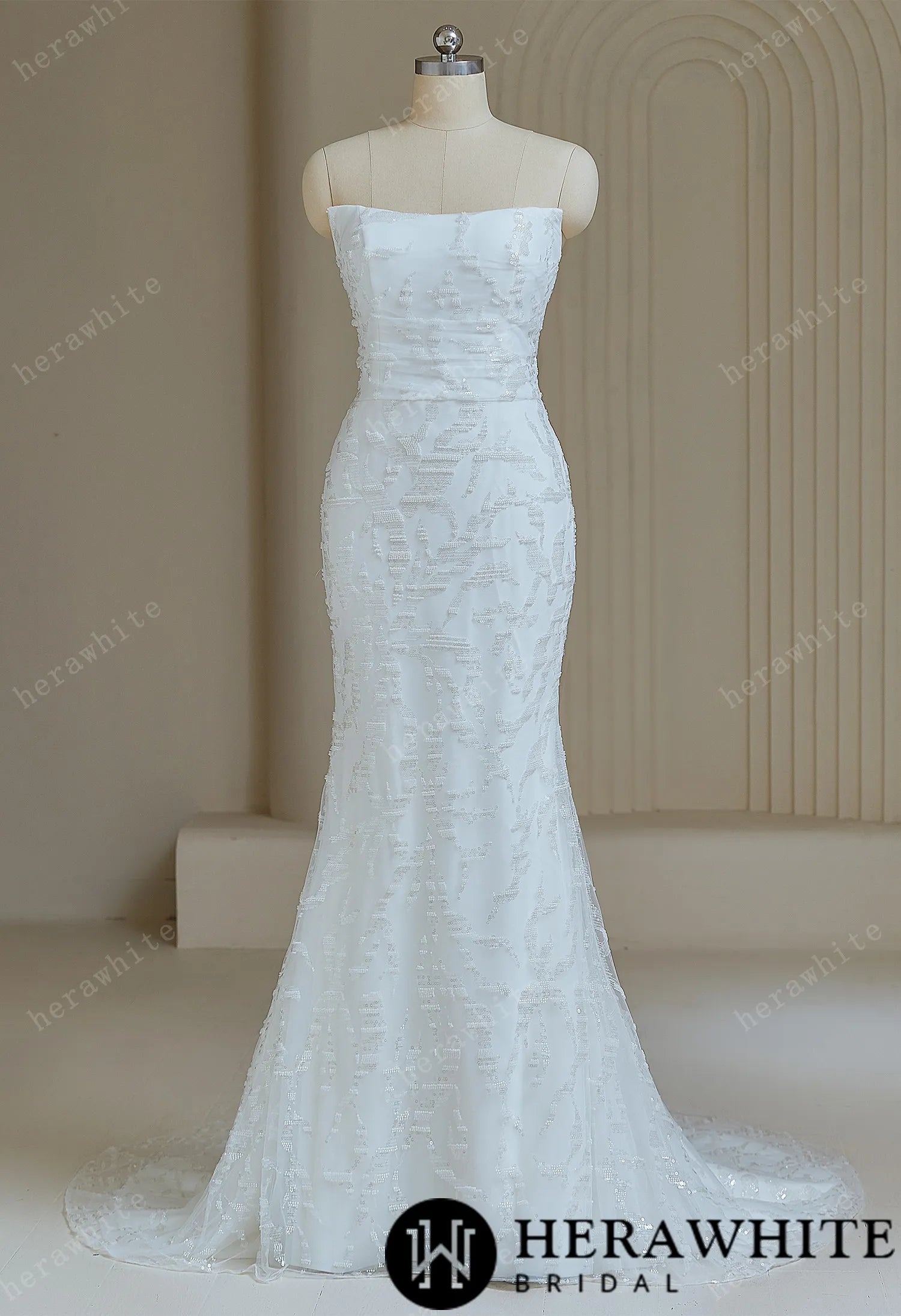 Elegant Sequined Wedding Dress With Detachable Train