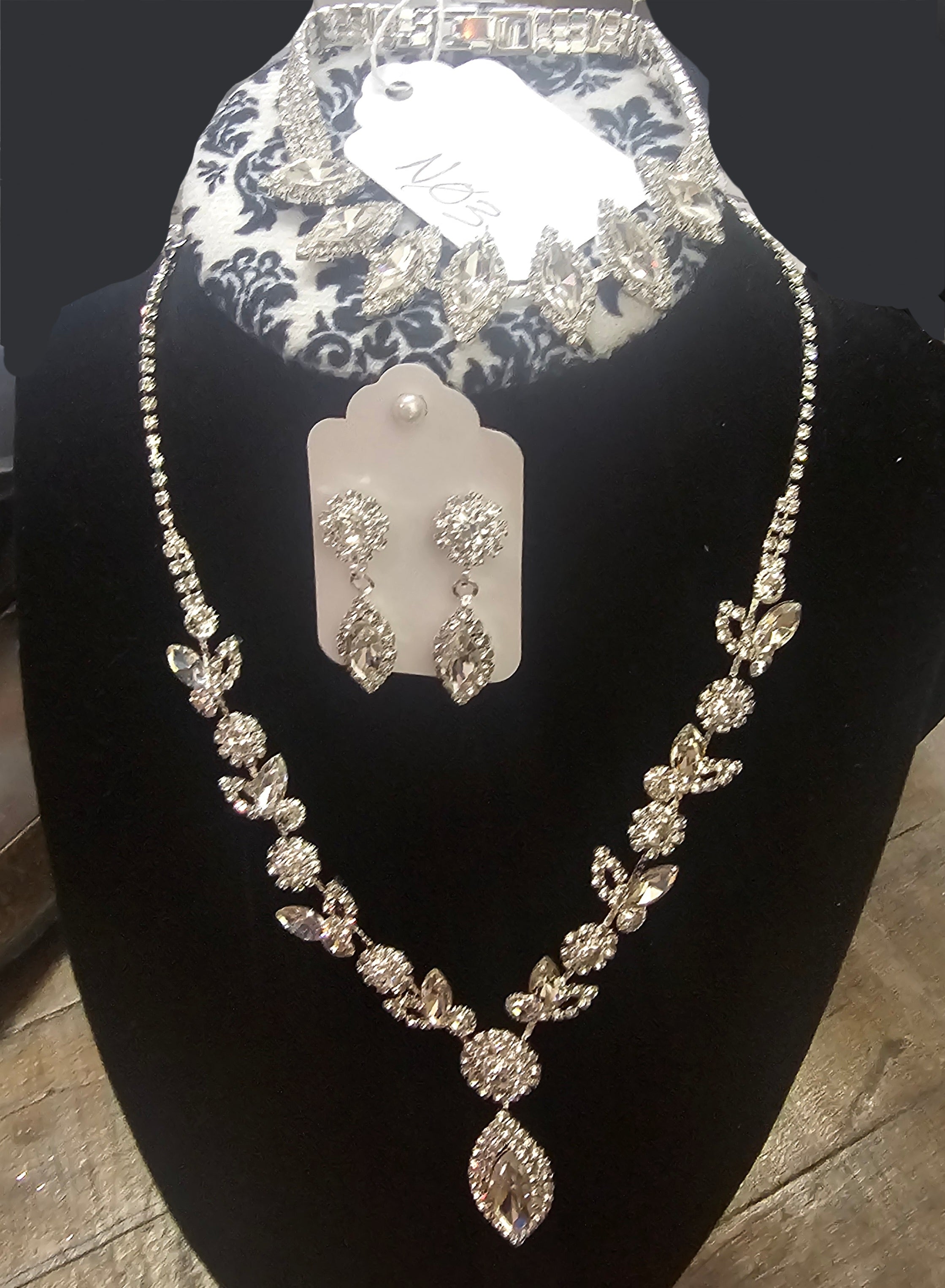 Necklace F&A