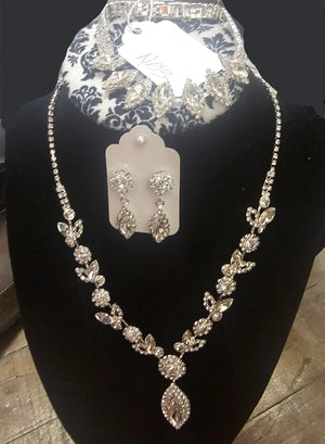 Necklace F&A