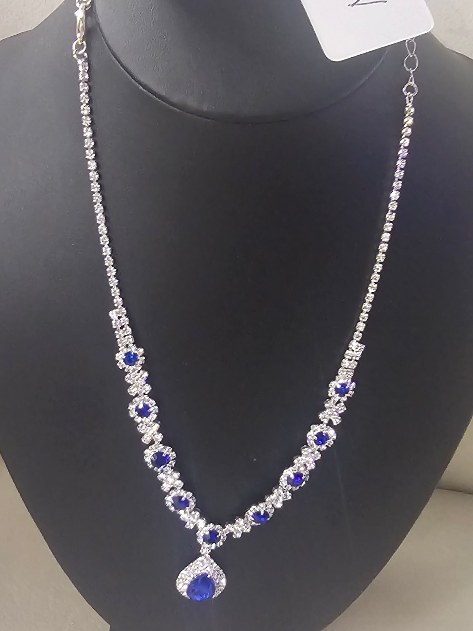 Necklace F&A