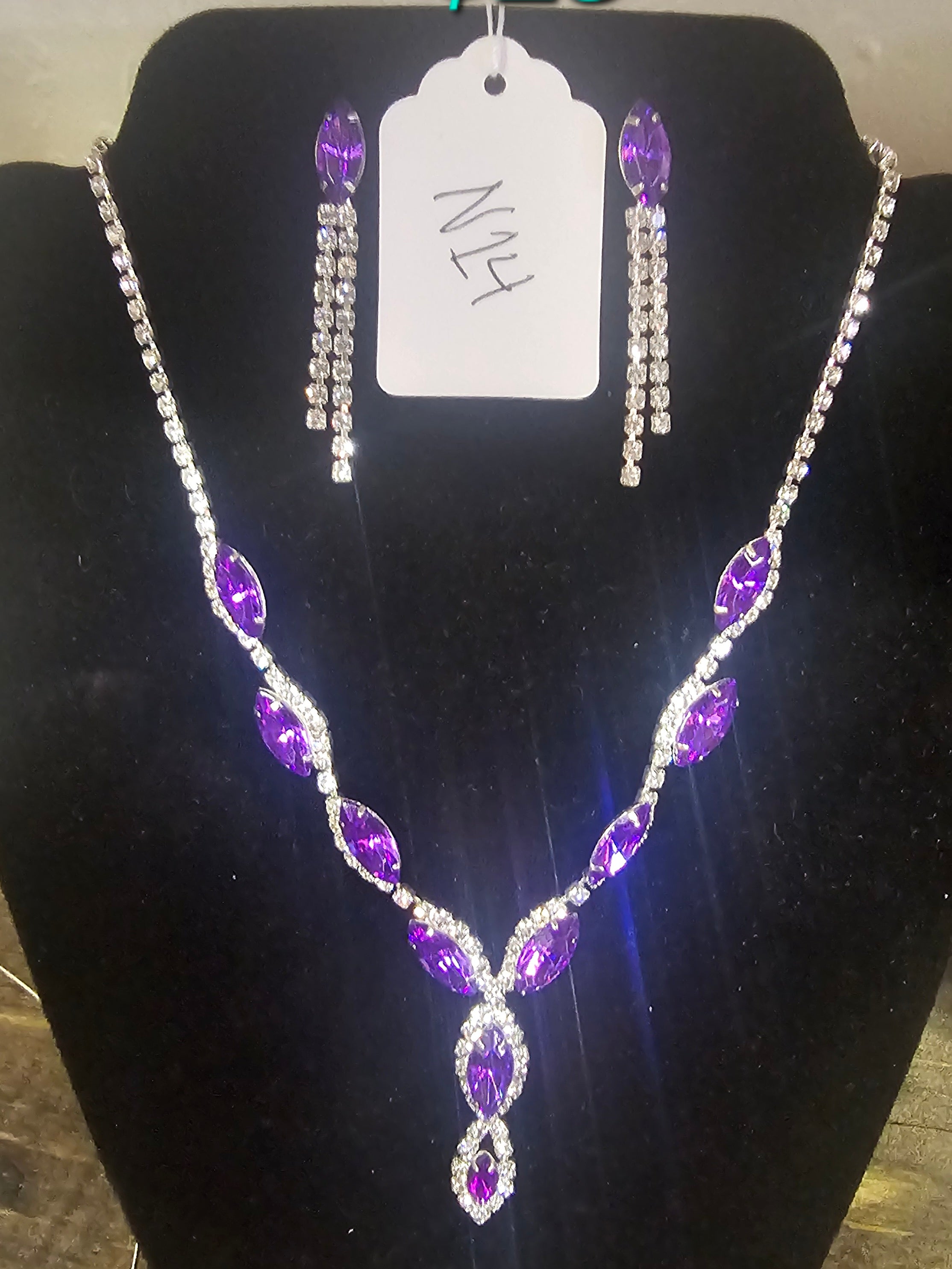 Necklace F&A