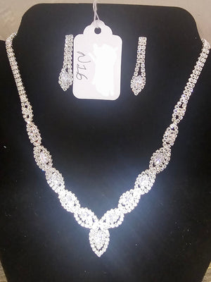Necklace F&A