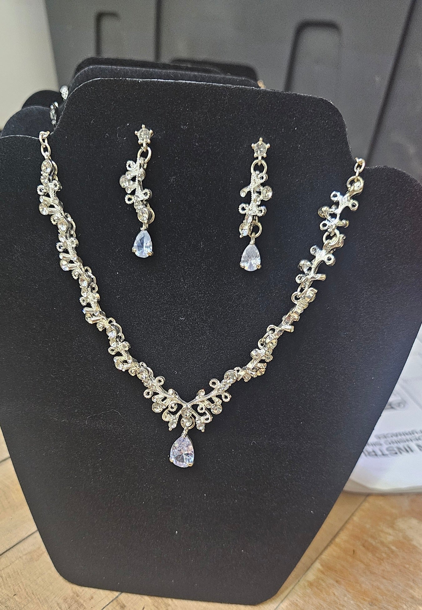 Formal jewelry (1)