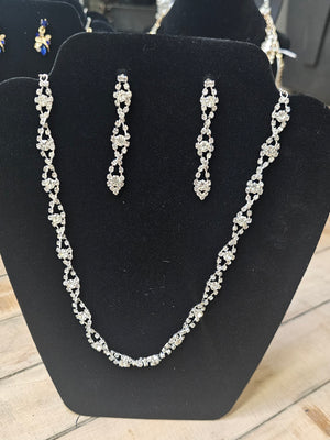 Formal jewelry (1)