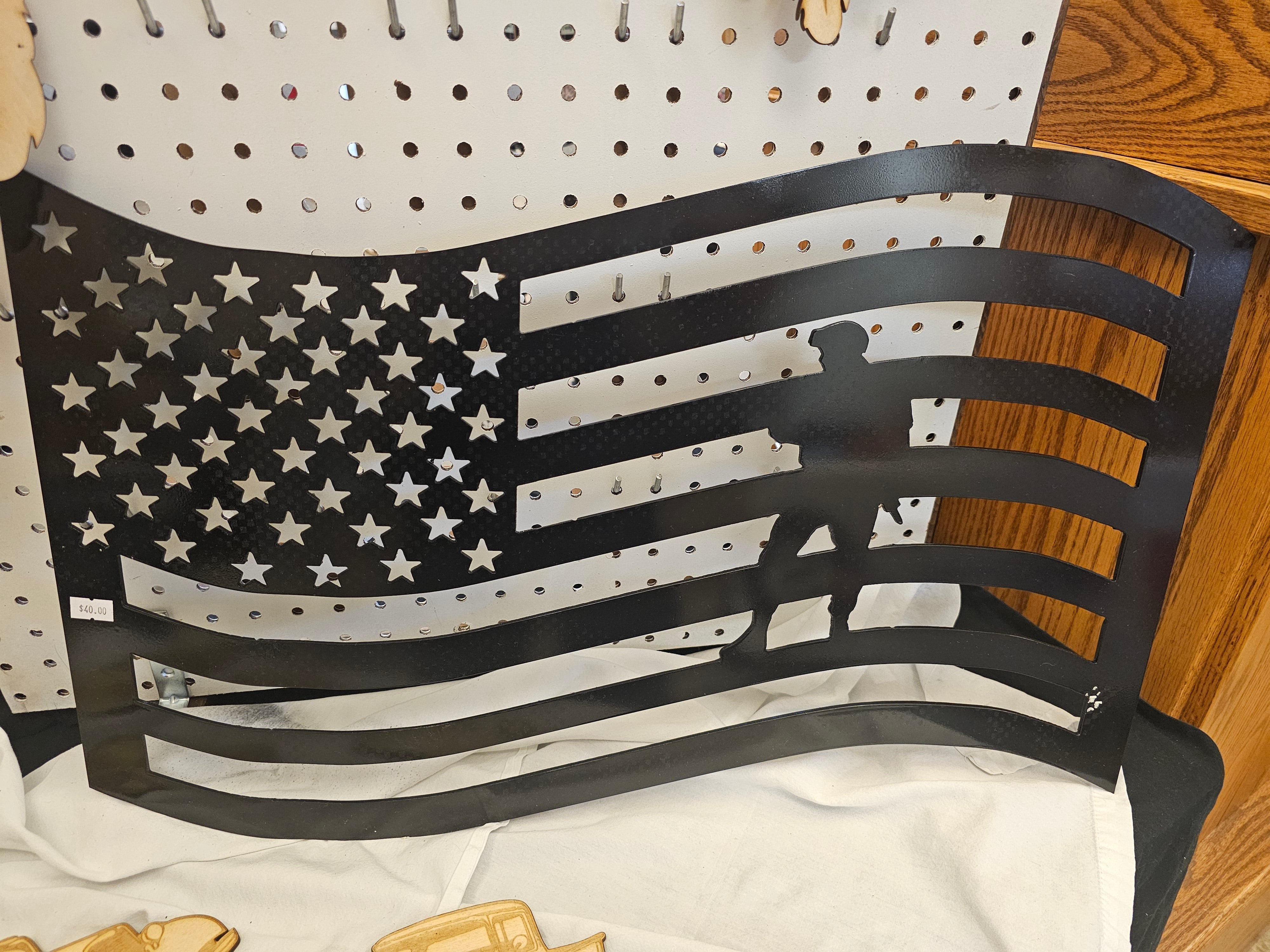 METAL Wavy Flag w/ soldier
