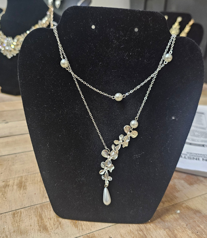 Formal jewelry (1)