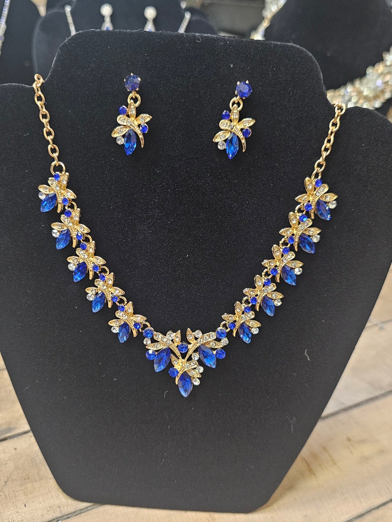 Formal jewelry (1)