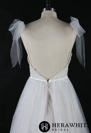 Spaghetti A-Line Lace Applique Bridal Gown