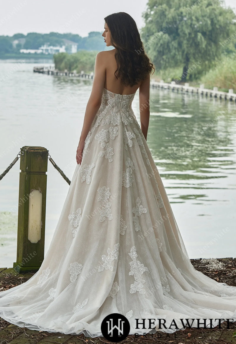 Diamond Appliques Sleeveless And Sweetheart Wedding Dress