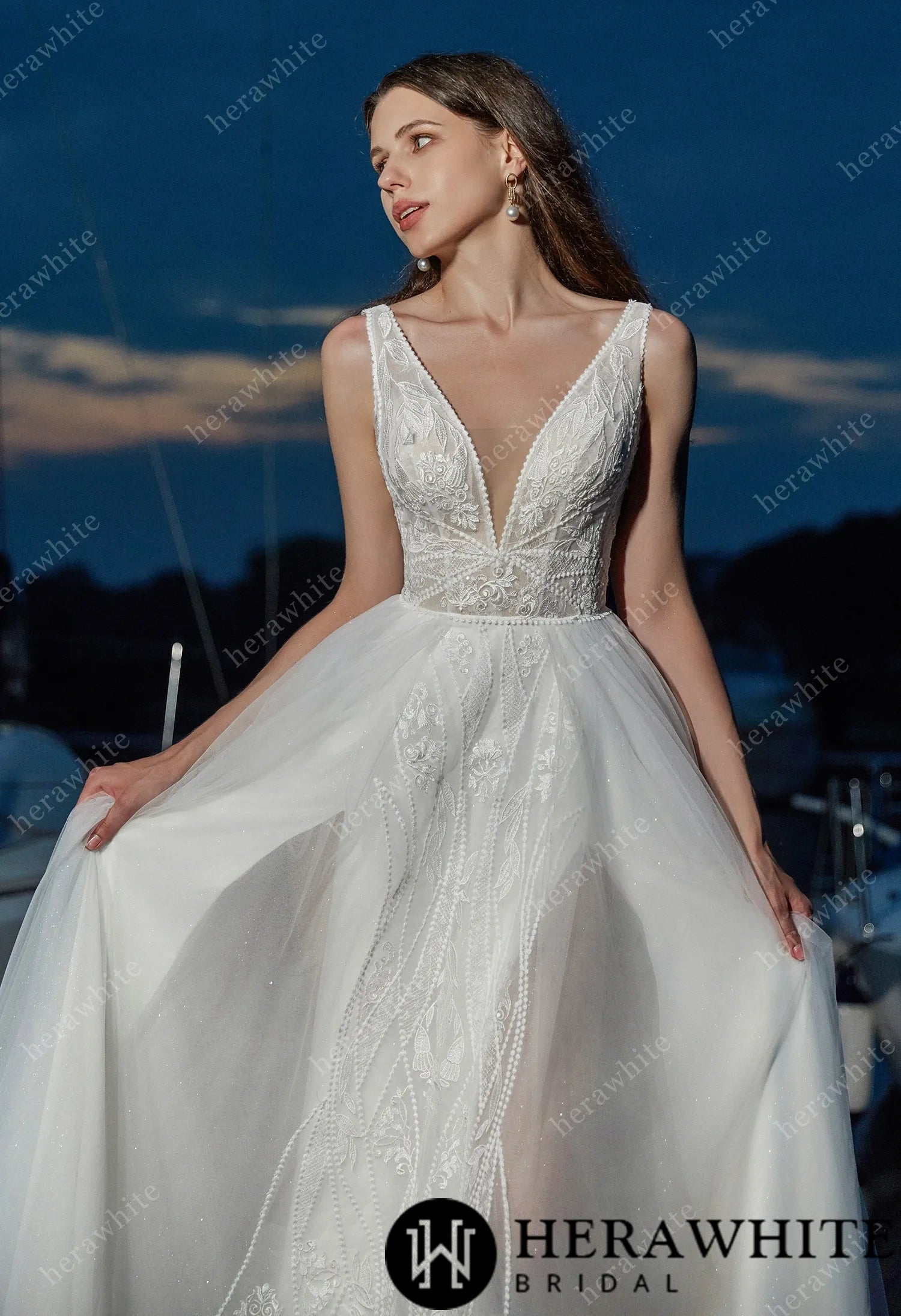 Tulle V-Neck Sleeveless A-Line And Sexy Split Wedding Dress