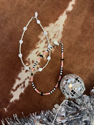 Silver pearl necklace